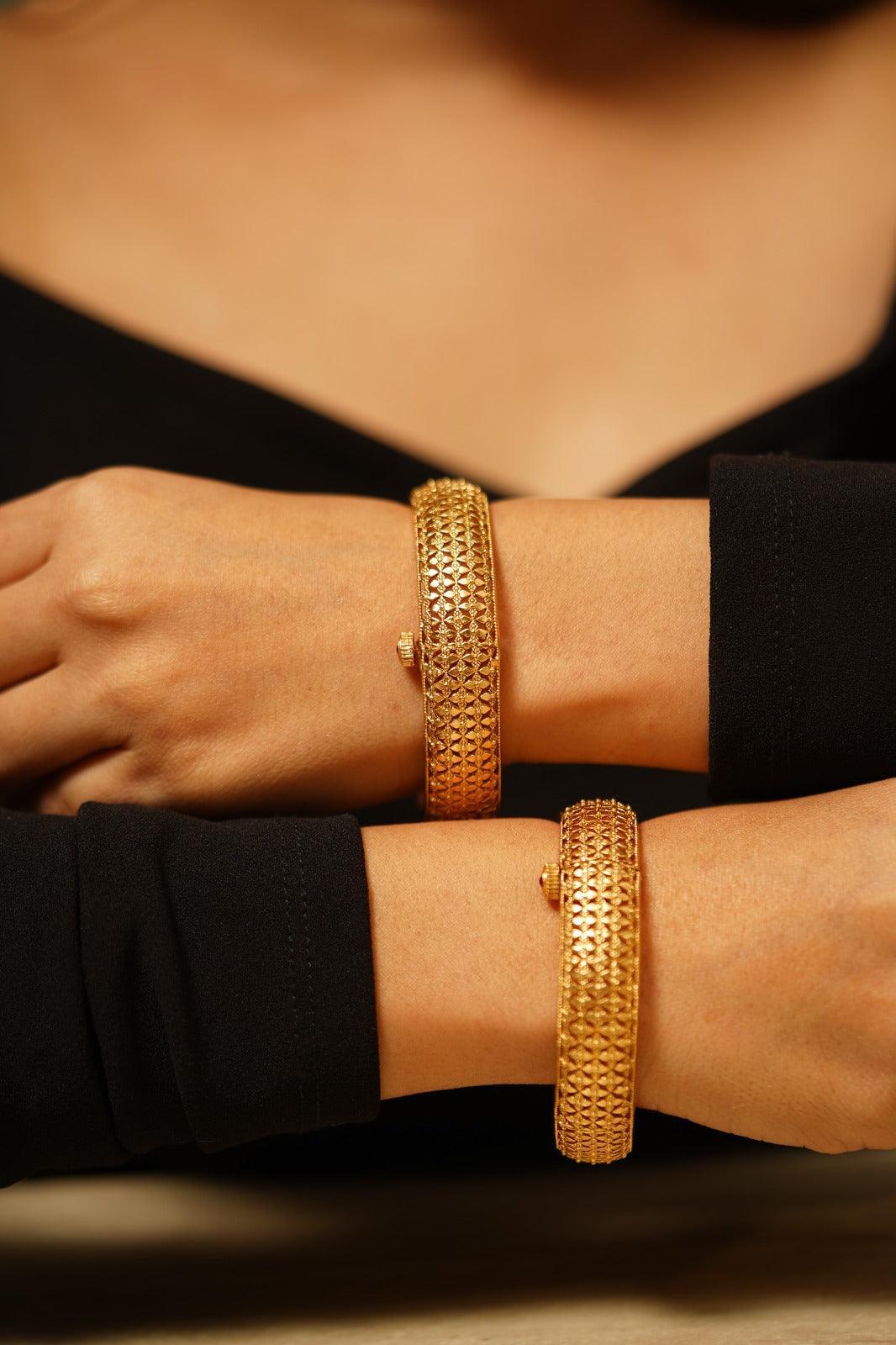 Filigree Plain Gold Thick Kada