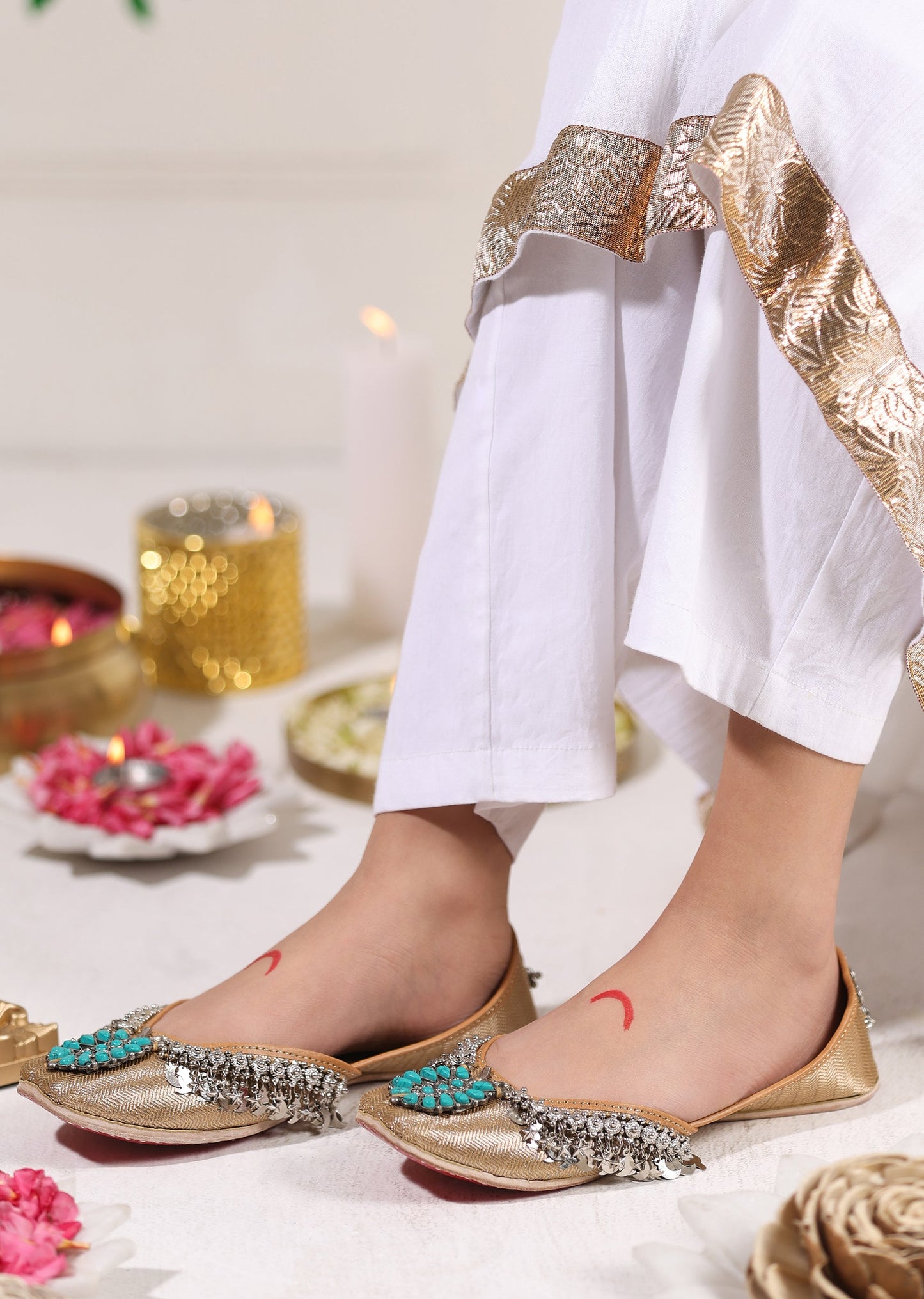 Gold & Turquoise Jutti
