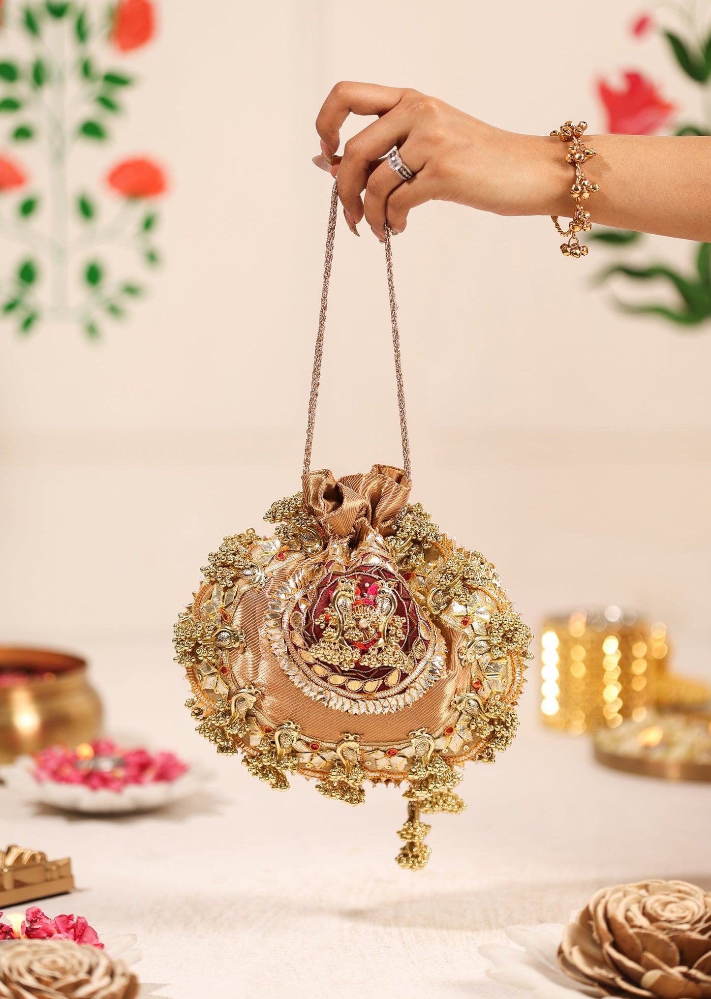Gold Brocade Embellished Potli