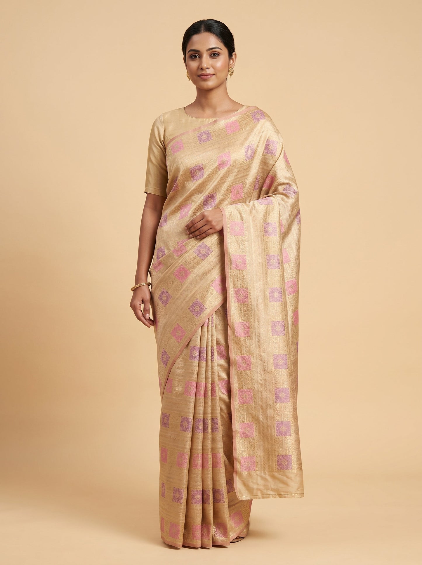 Gold Gentle Radiance Handloom Saree