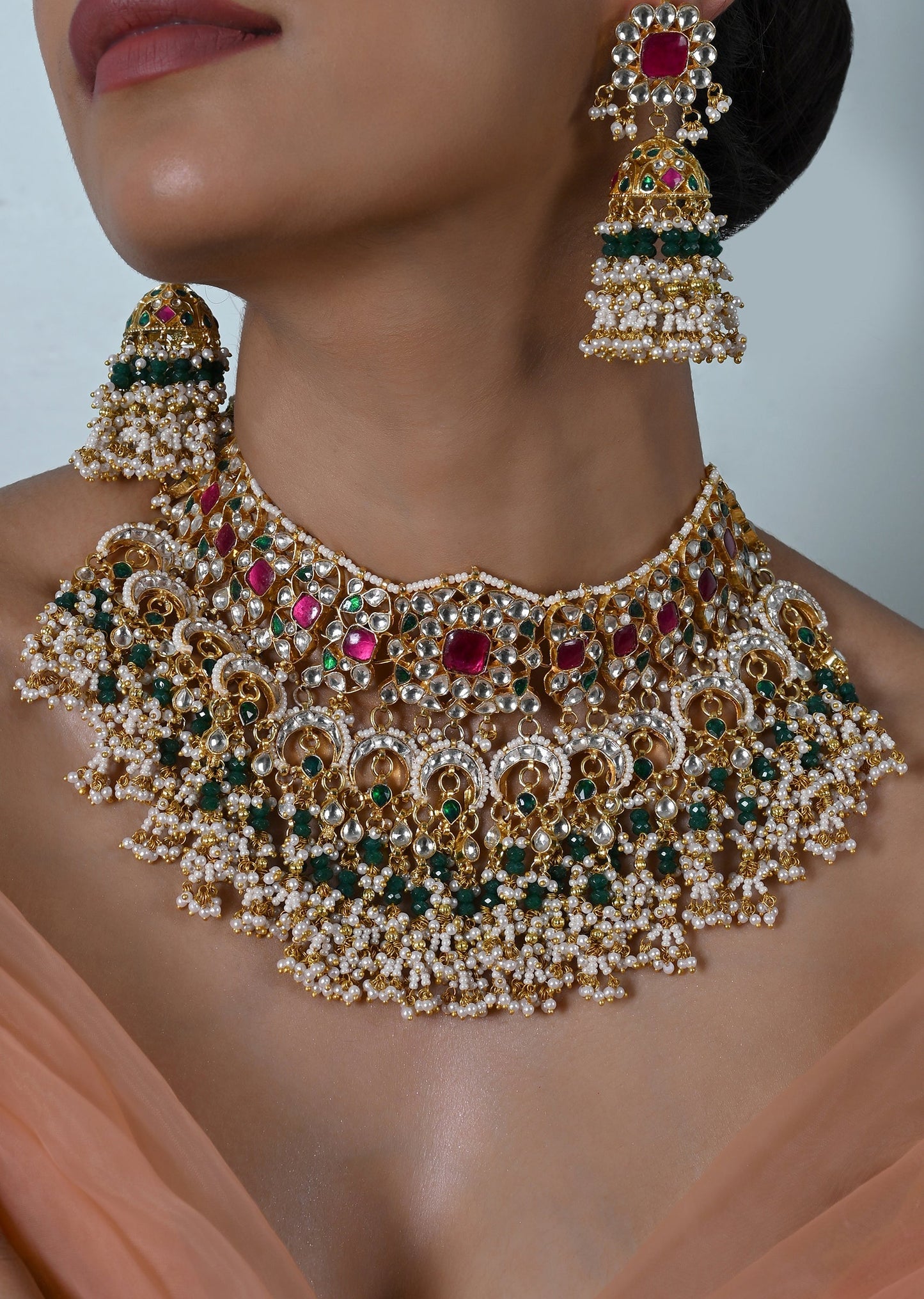 Green Kundan Necklace Set With Earrings And Maang Tikka