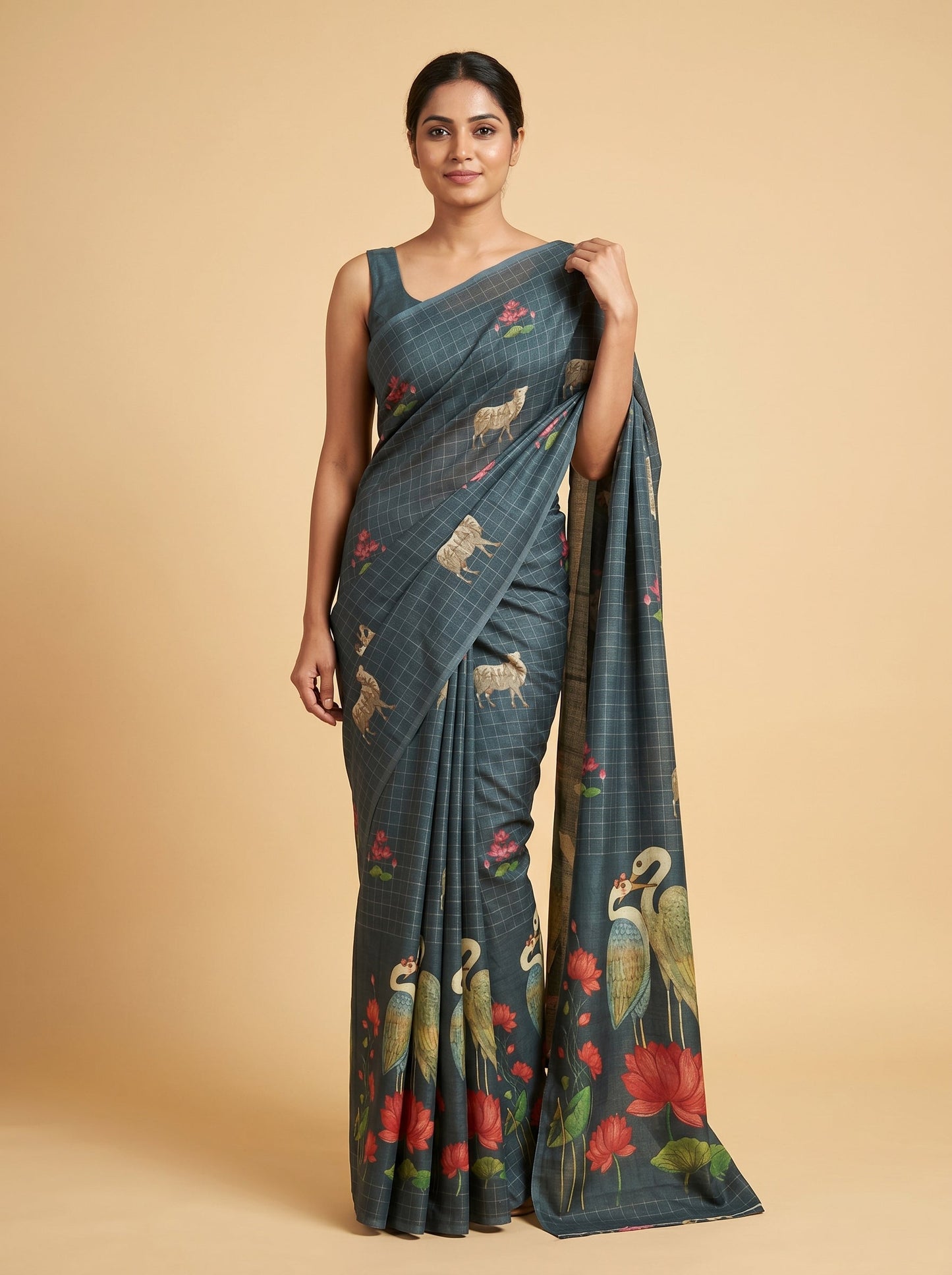 Grey Handloom Saree with Clean Grain