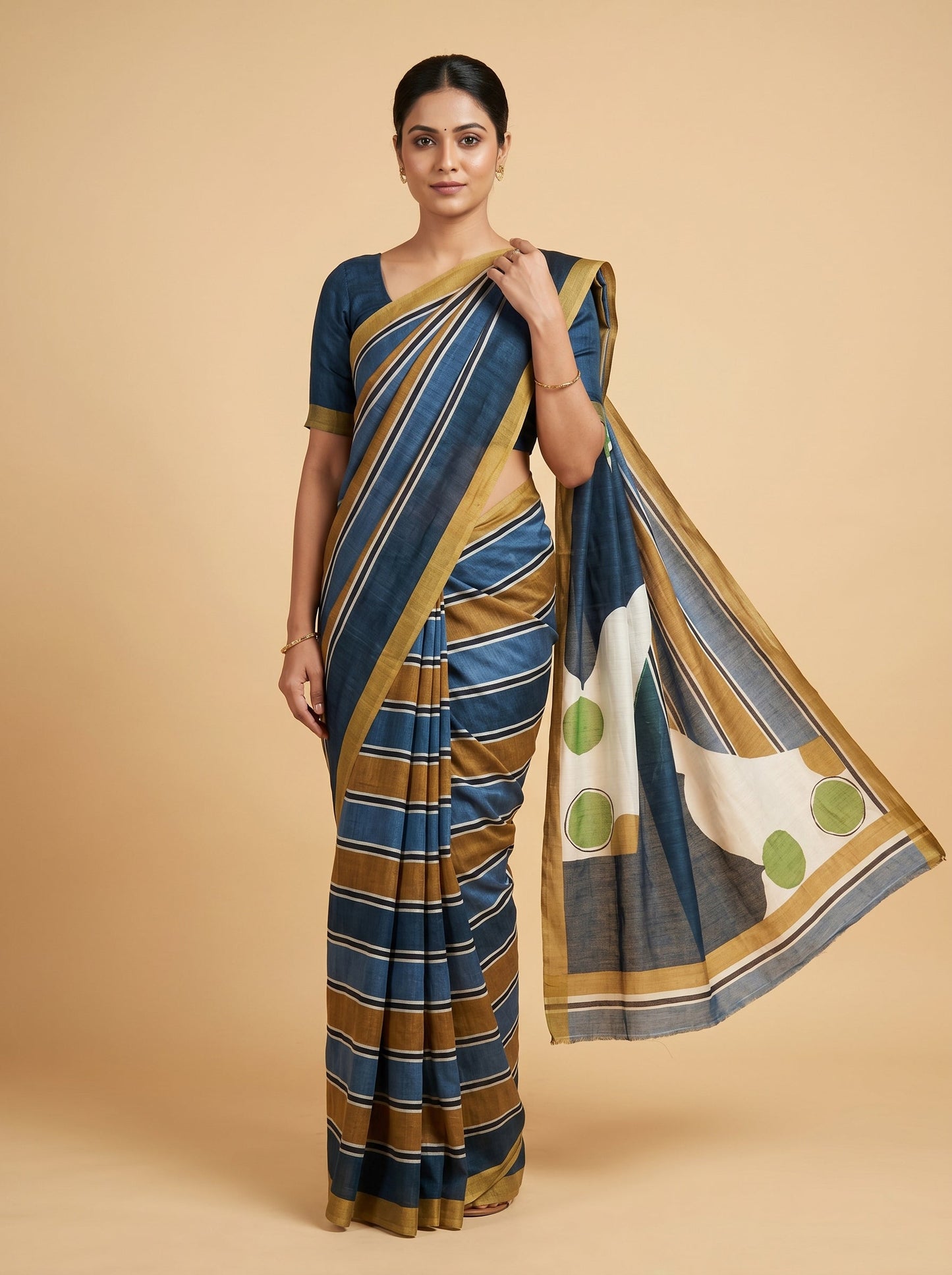 Grey Understated Drape Handloom Saree