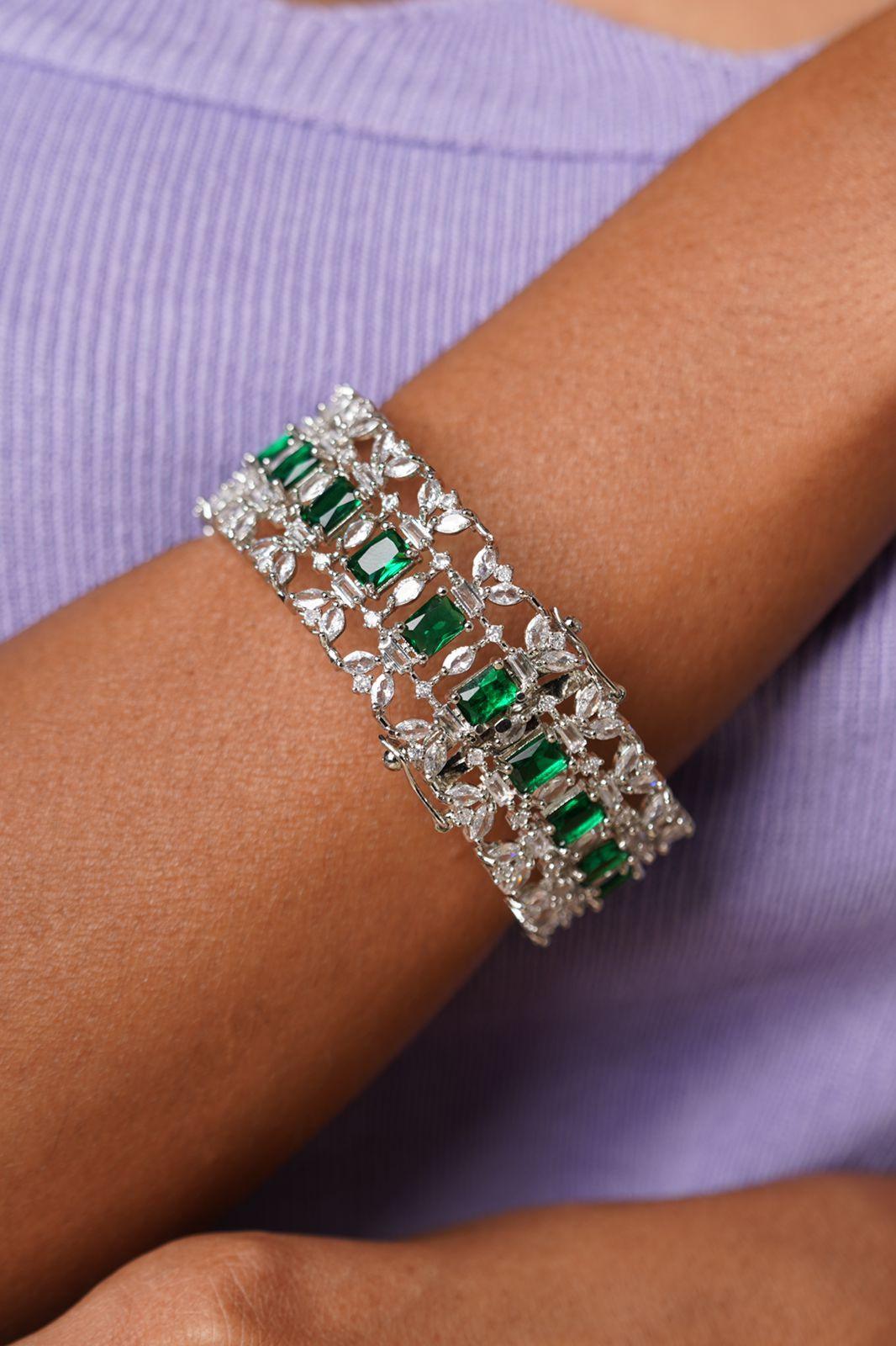Harjot Thick Bangle - Green
