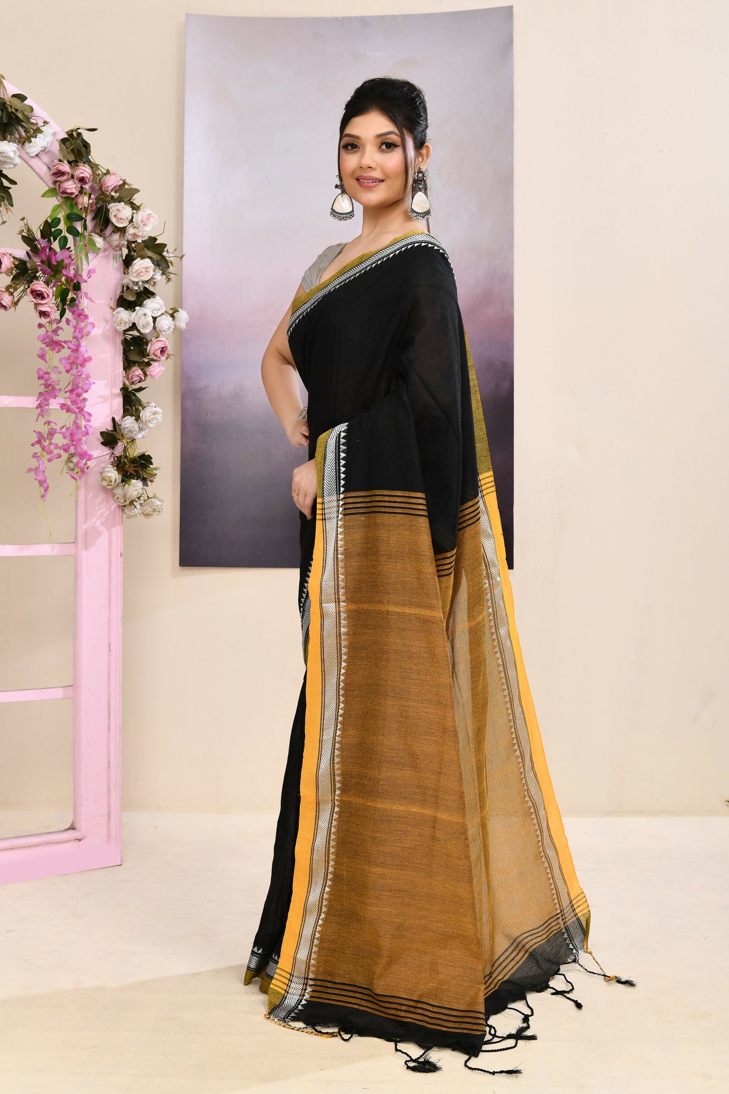 Piyari Fashion Women's Black Embellished Cotton Blend Jamdani Saree
