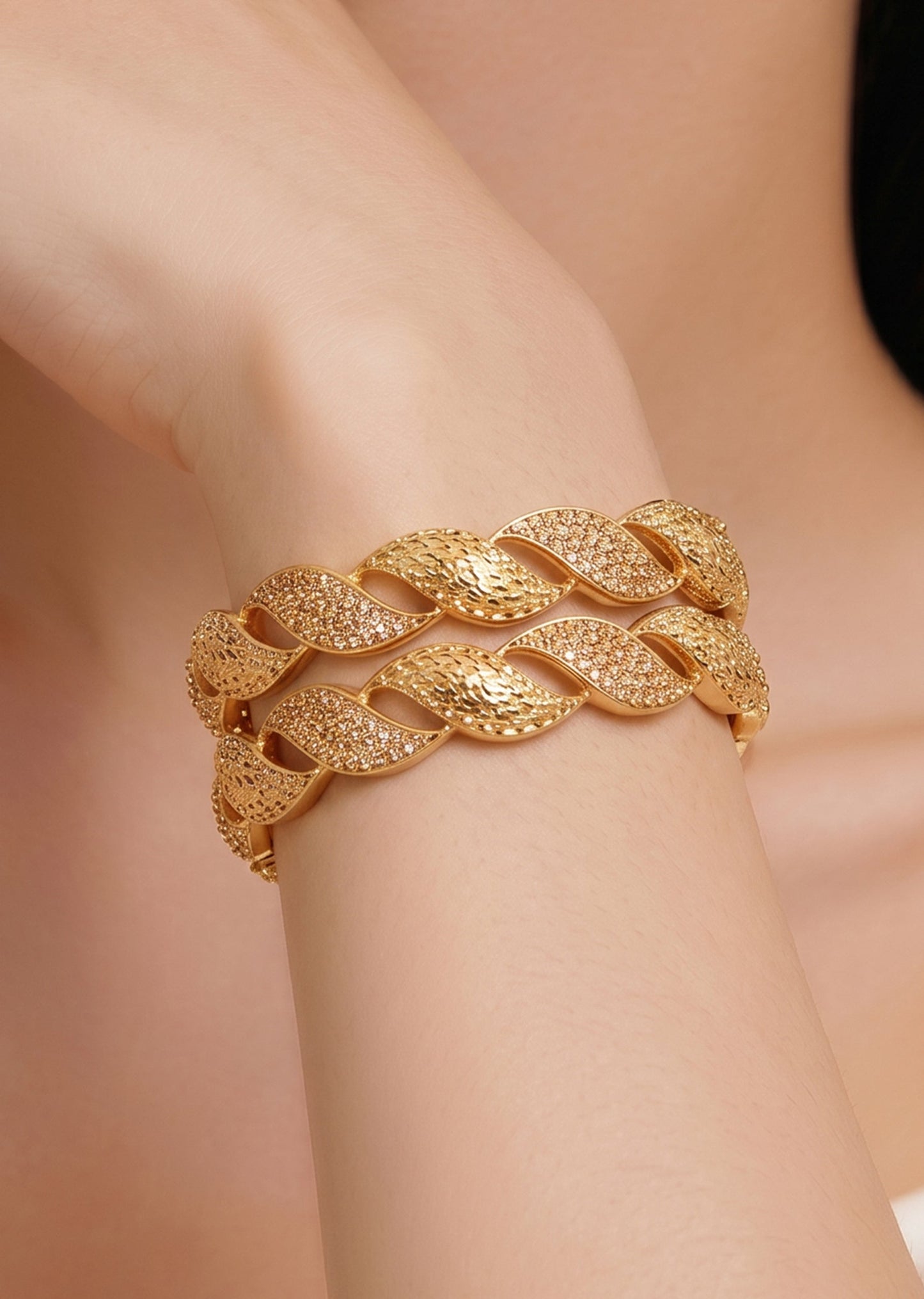 Leaf Motif Statement Bangle Set