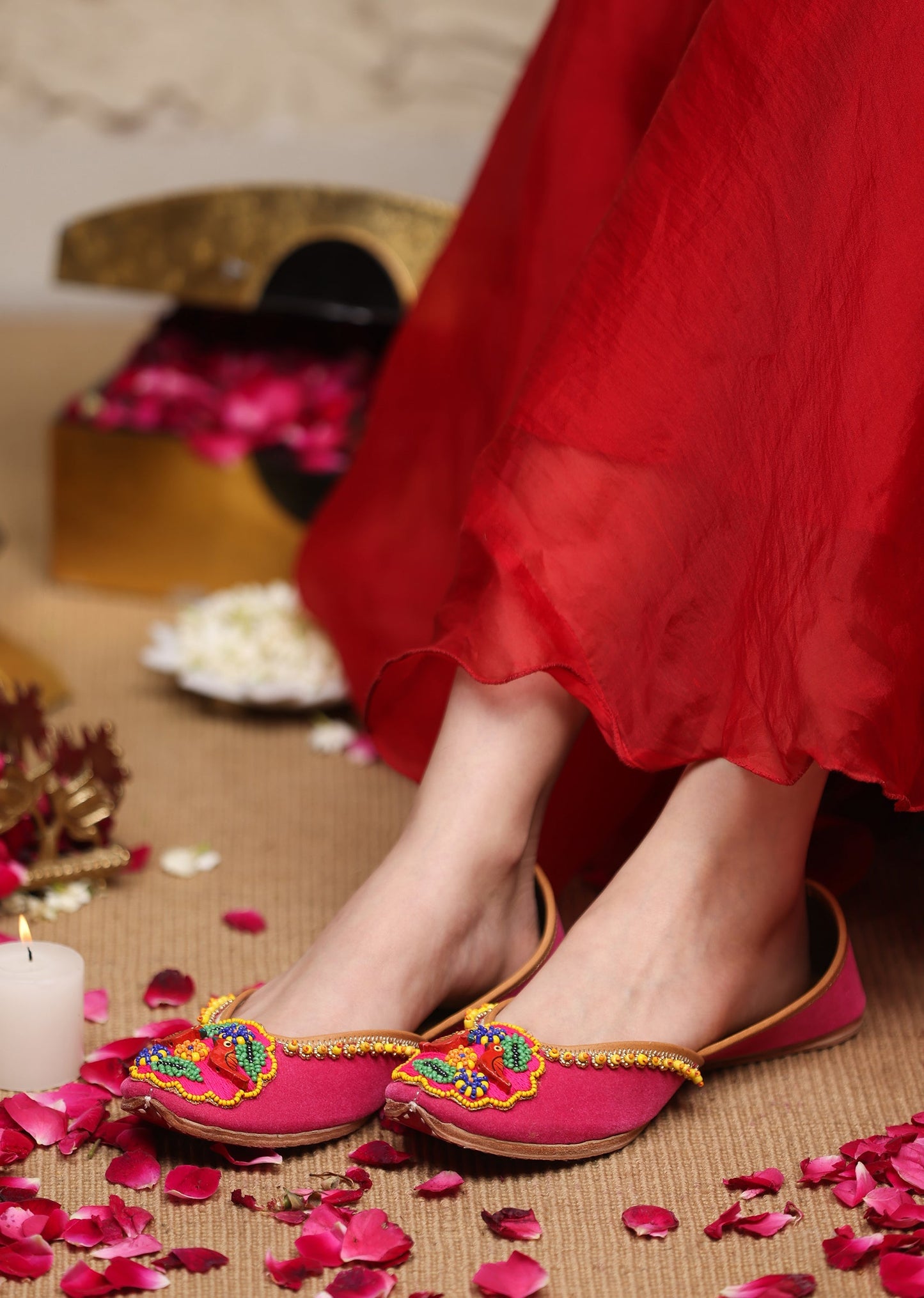 Multicolour Embroidered Jutti