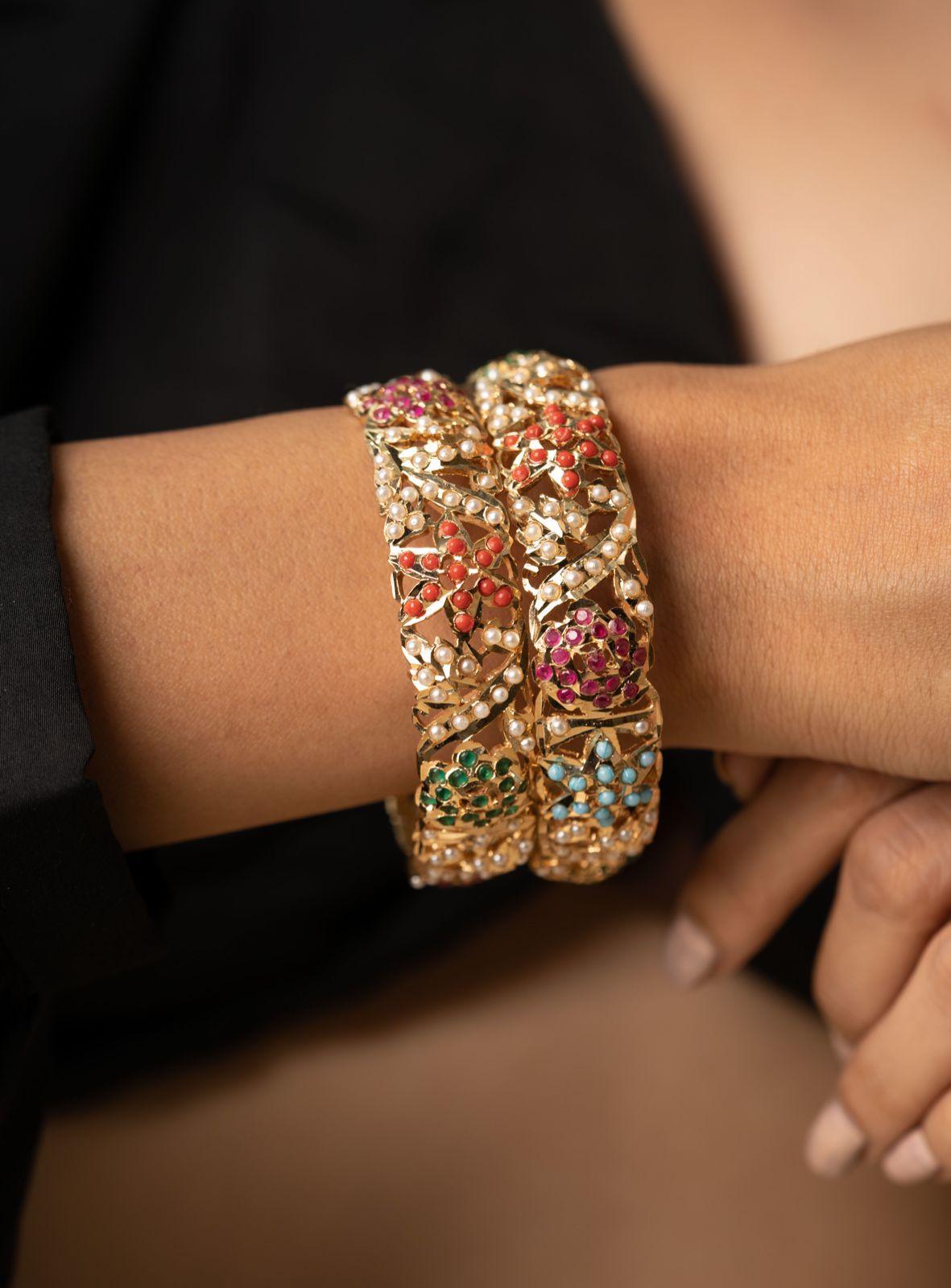 Navratna Jadaau Bangle Set
