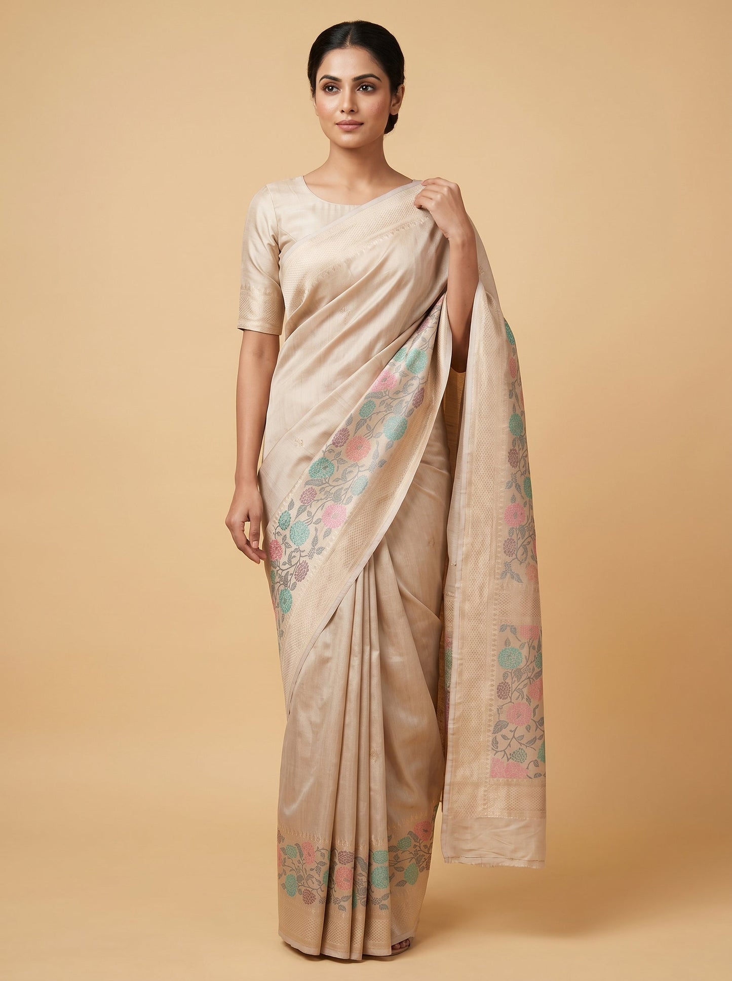 Off White Elegant Handloom Saree