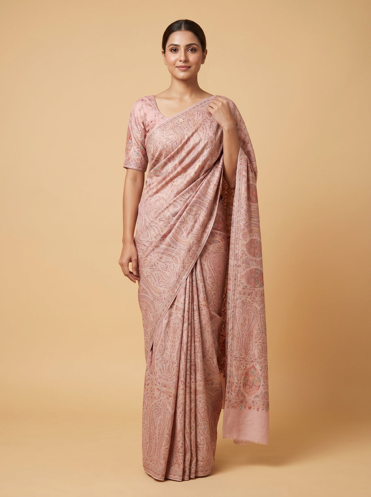 Off White Pure Elegance Handloom Saree