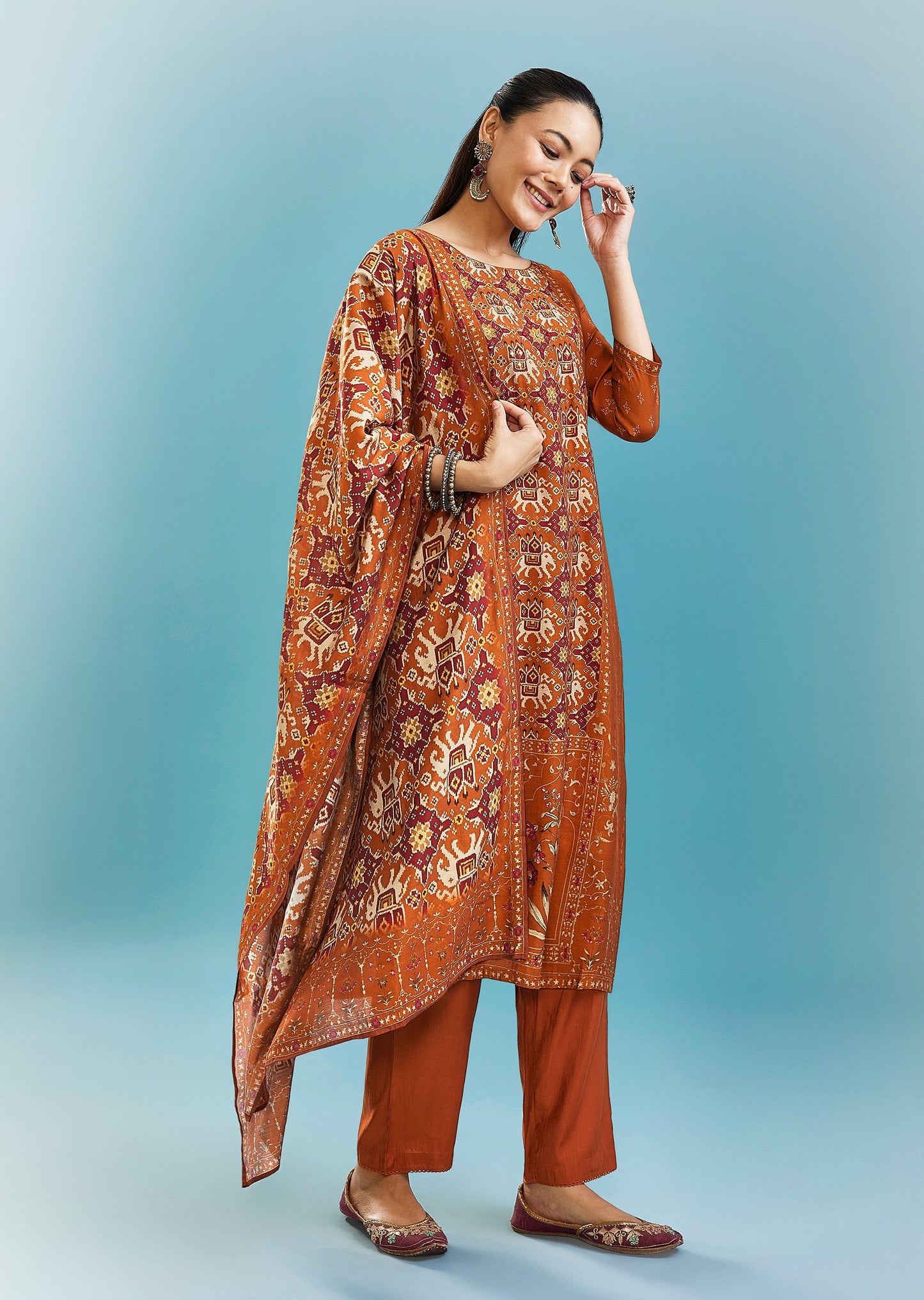Orange Printed Kurta Set With Mirror And Zari Work