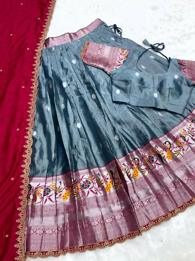 Teeya Creation Graceful Grey Ethnic Set Paired with Magenta Pink Scalloped Border Dupatta