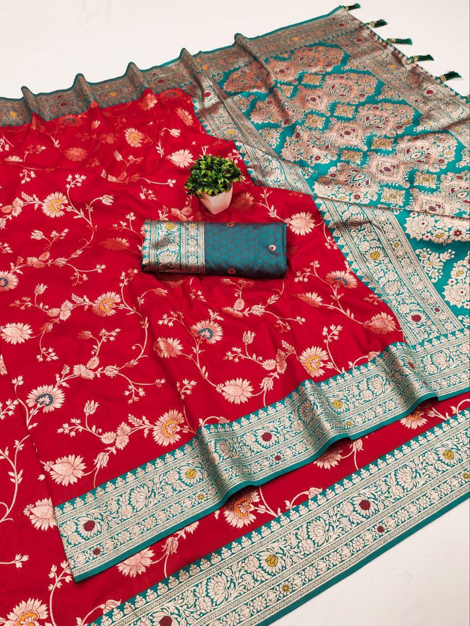 Mameraa Sarees Red Soft Silk Blend Saree With Zari Weaving Meenakari Design-Red
