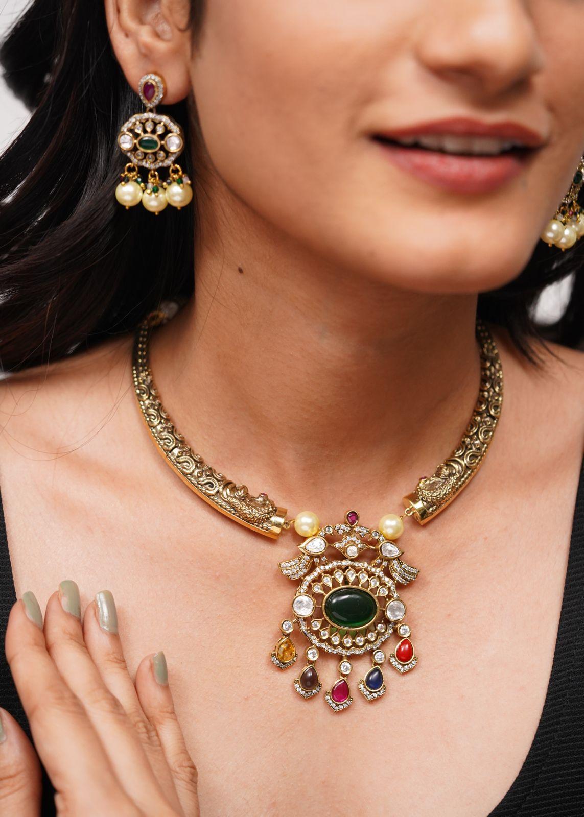 Ritu Panchi Navartna Gold Hasli