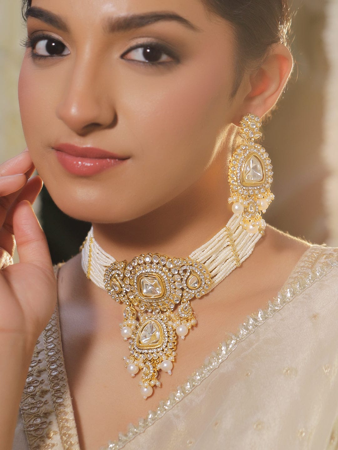 Heritage Bloom Ivory Choker Set