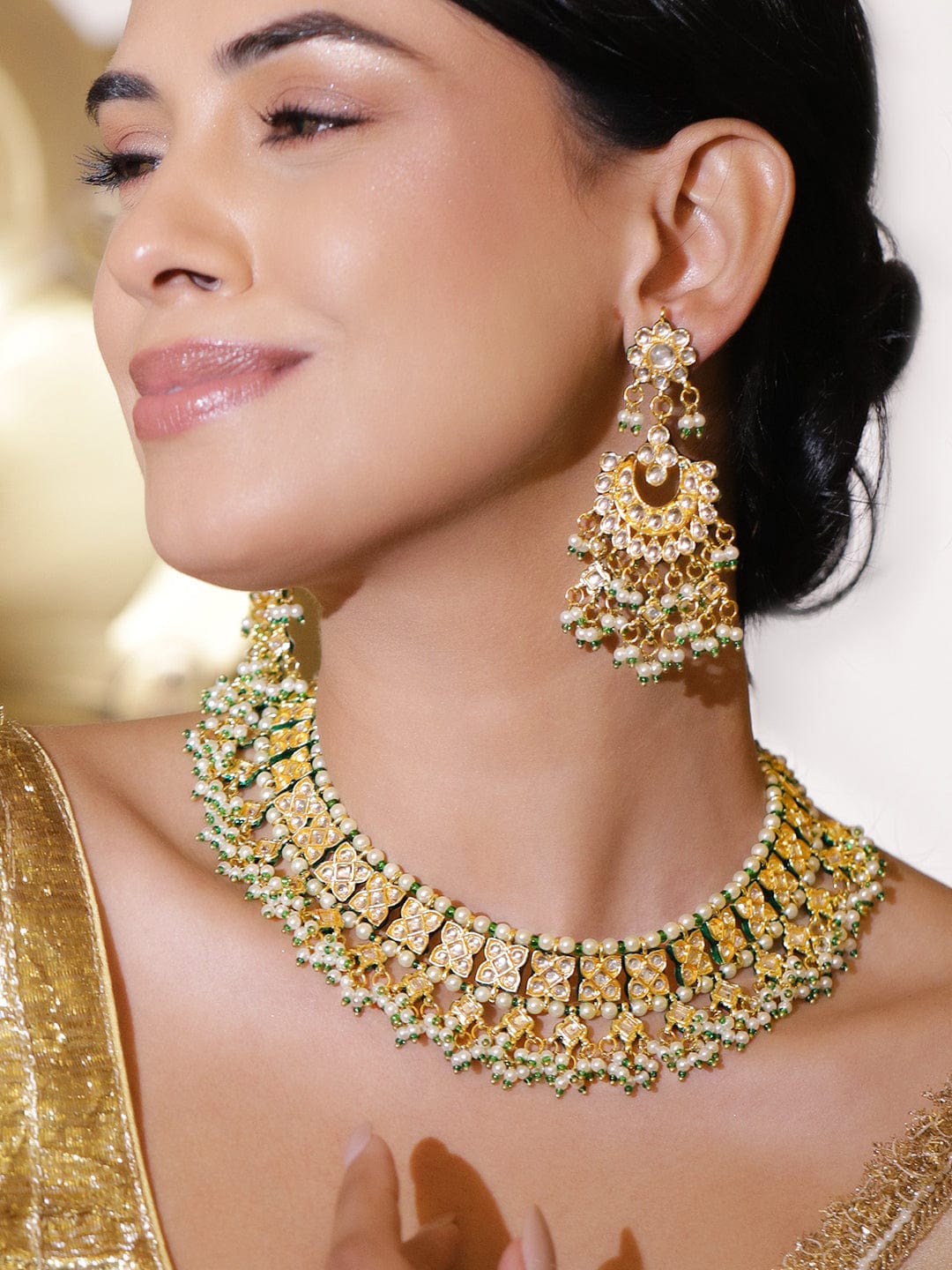 Royal Green Glow Kundan Necklace Set