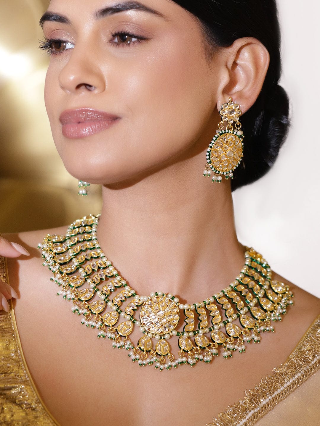 Green & White Kundan Gold Necklace Set With Maangtikka
