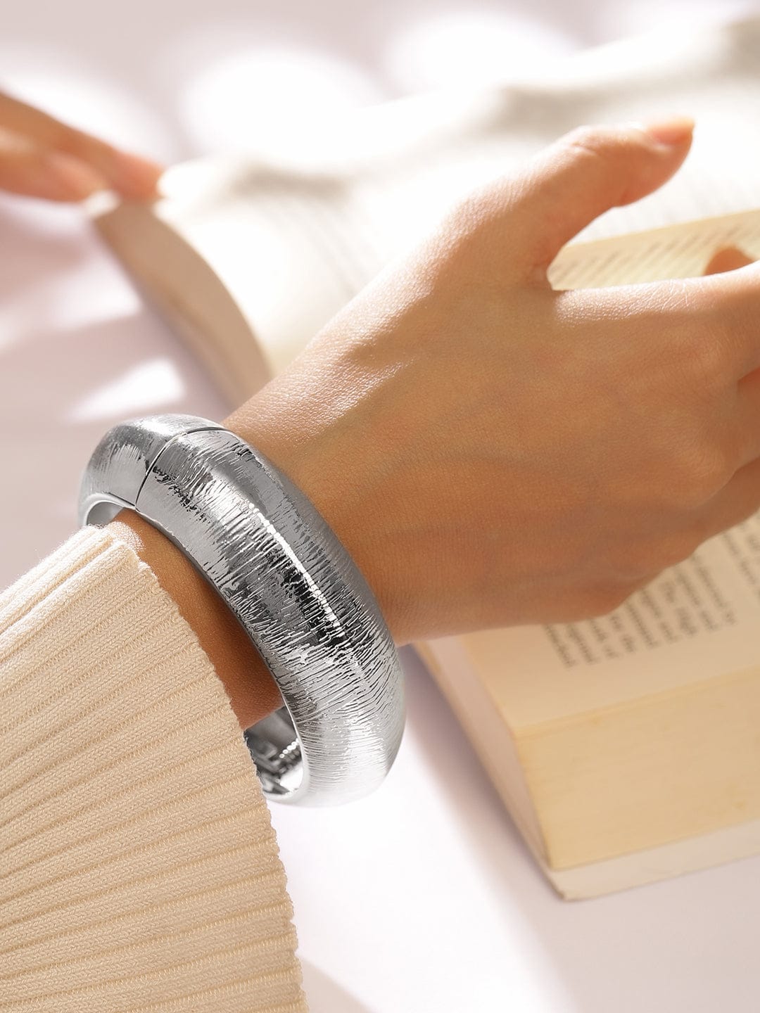 Modern Chunky White Kada