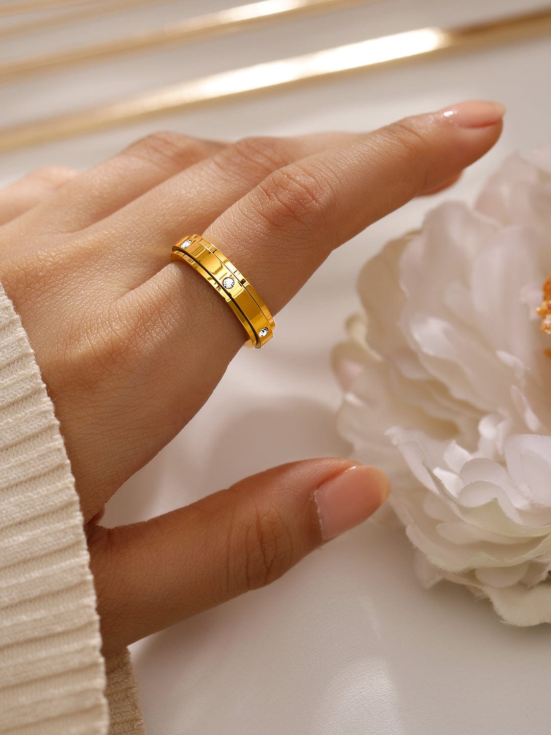 Classic American Diamond Zirconia Gold-Plated Band