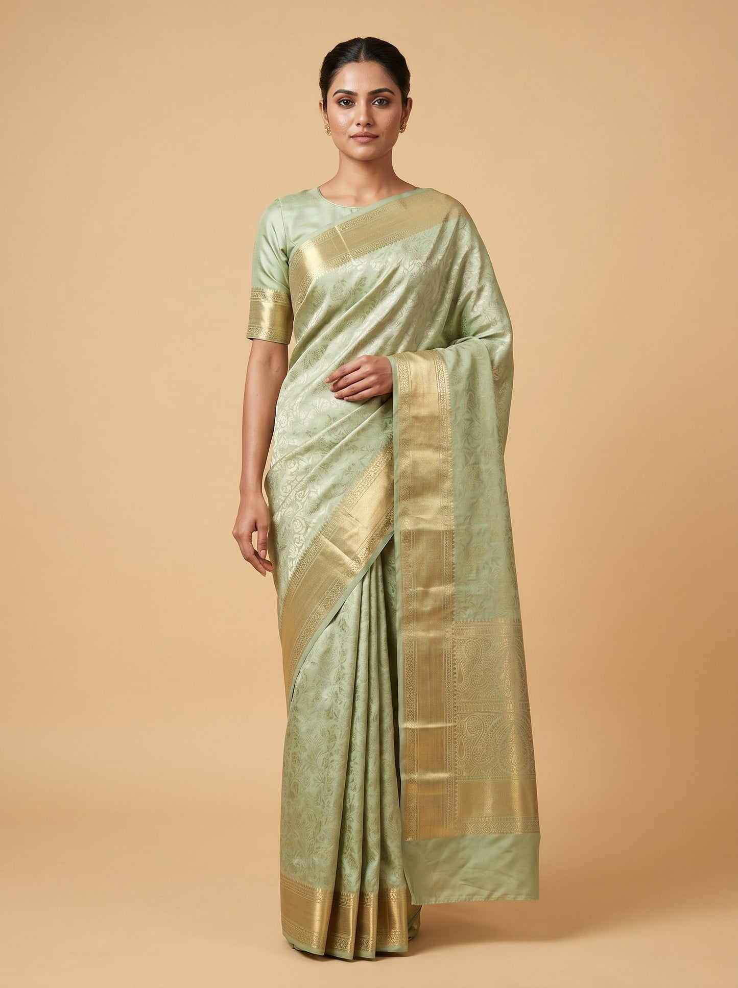 Shimmering Silver Handloom Saree