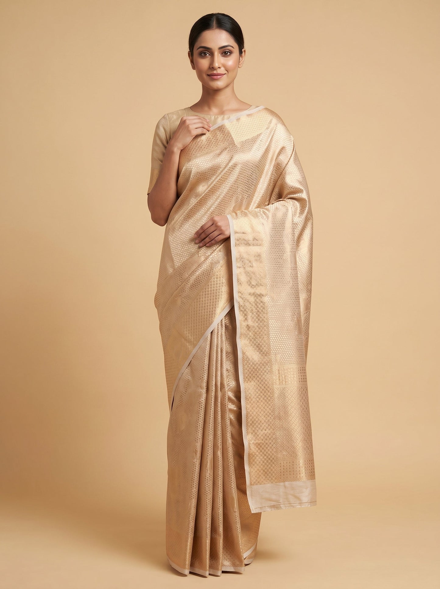 Silver Polished Finish Handloom Saree