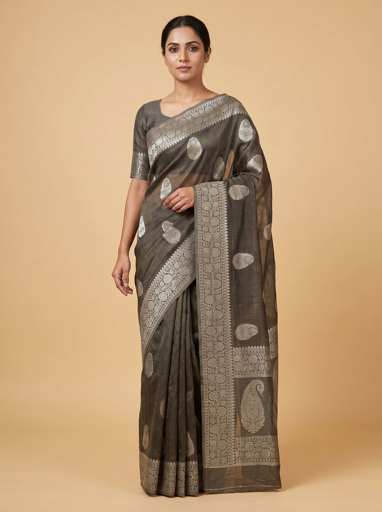 Stone Grey Minimal Flow Handloom Saree