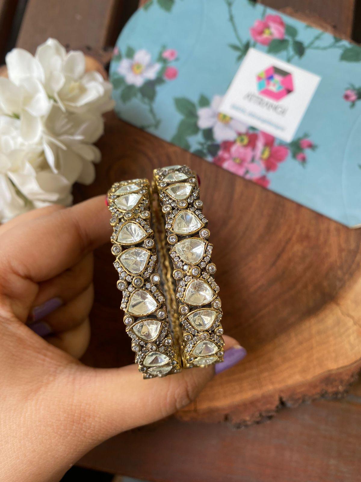Sushmi Antique Gold Moissanite Polki Bangles