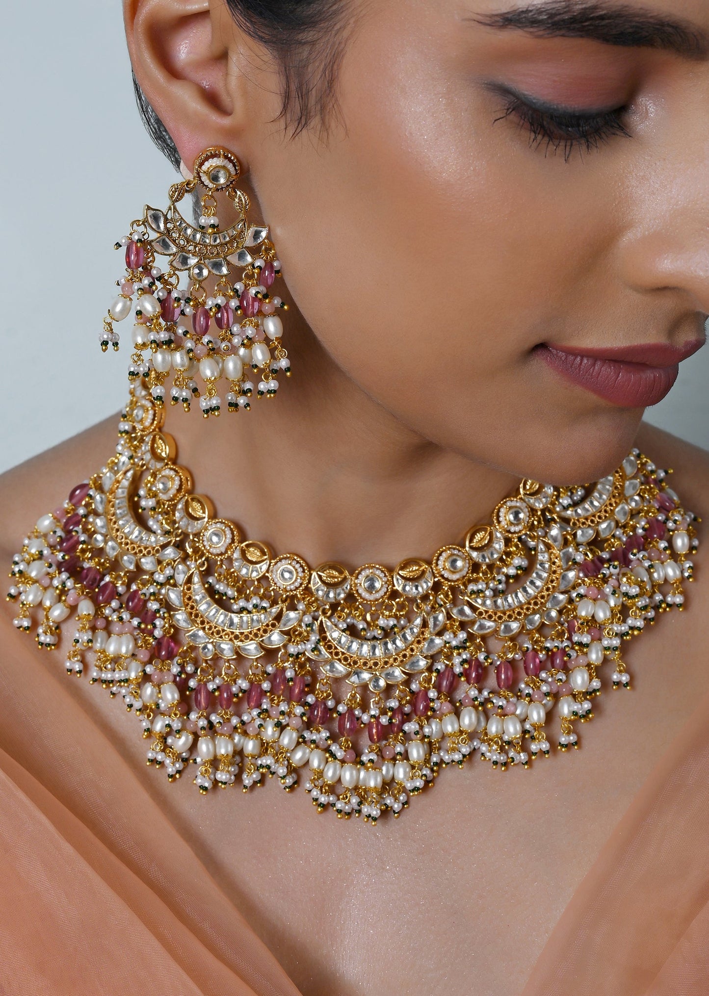 White Kundan Bridal Necklace Set With Earrings And Maang Tikka
