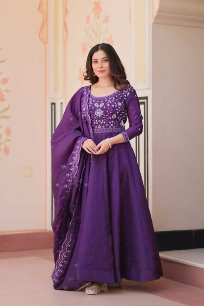 Teeya Creation Womens New Simple Gold Crush With Beads Embroidery-Work Gown Set