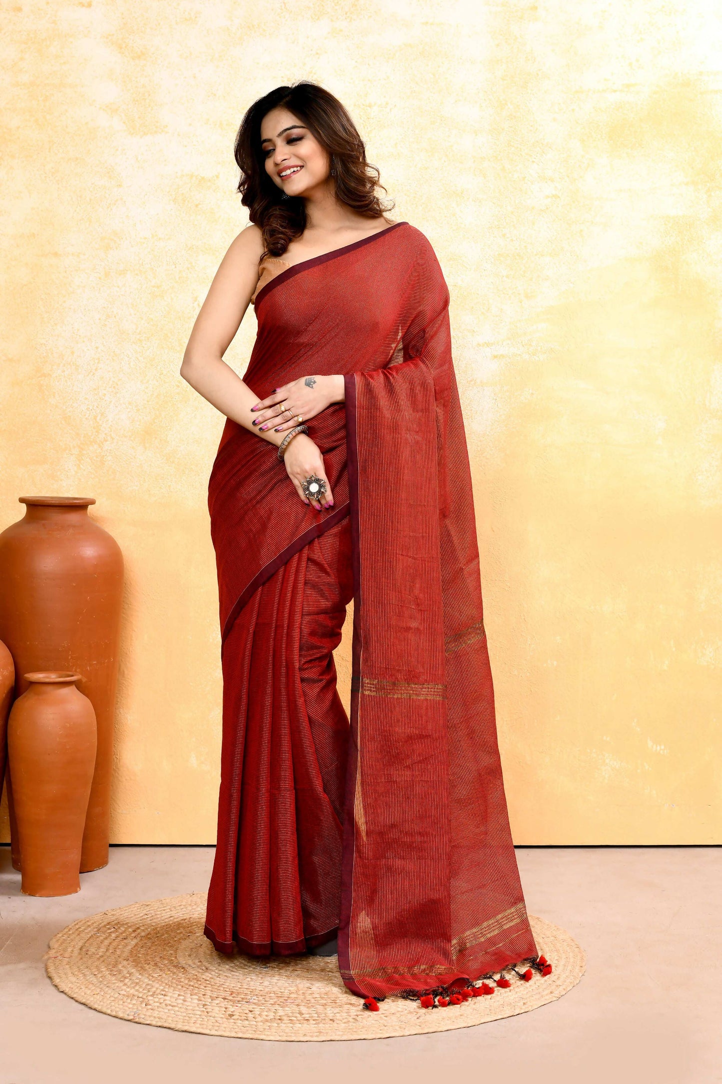 Piyari Fashion Women's Maroon Embellished Cotton Blend Zari Check Handloom Saree