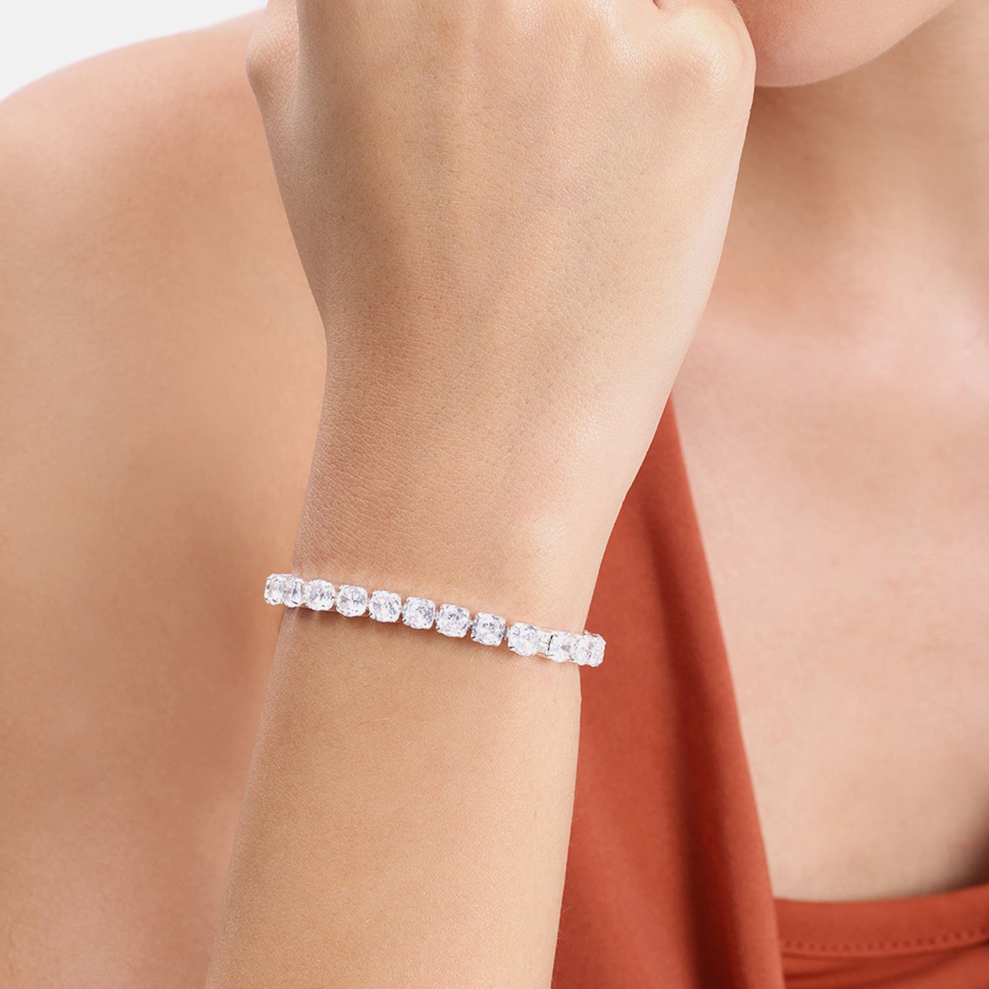Naaz Lightweight Single Row Bracelet