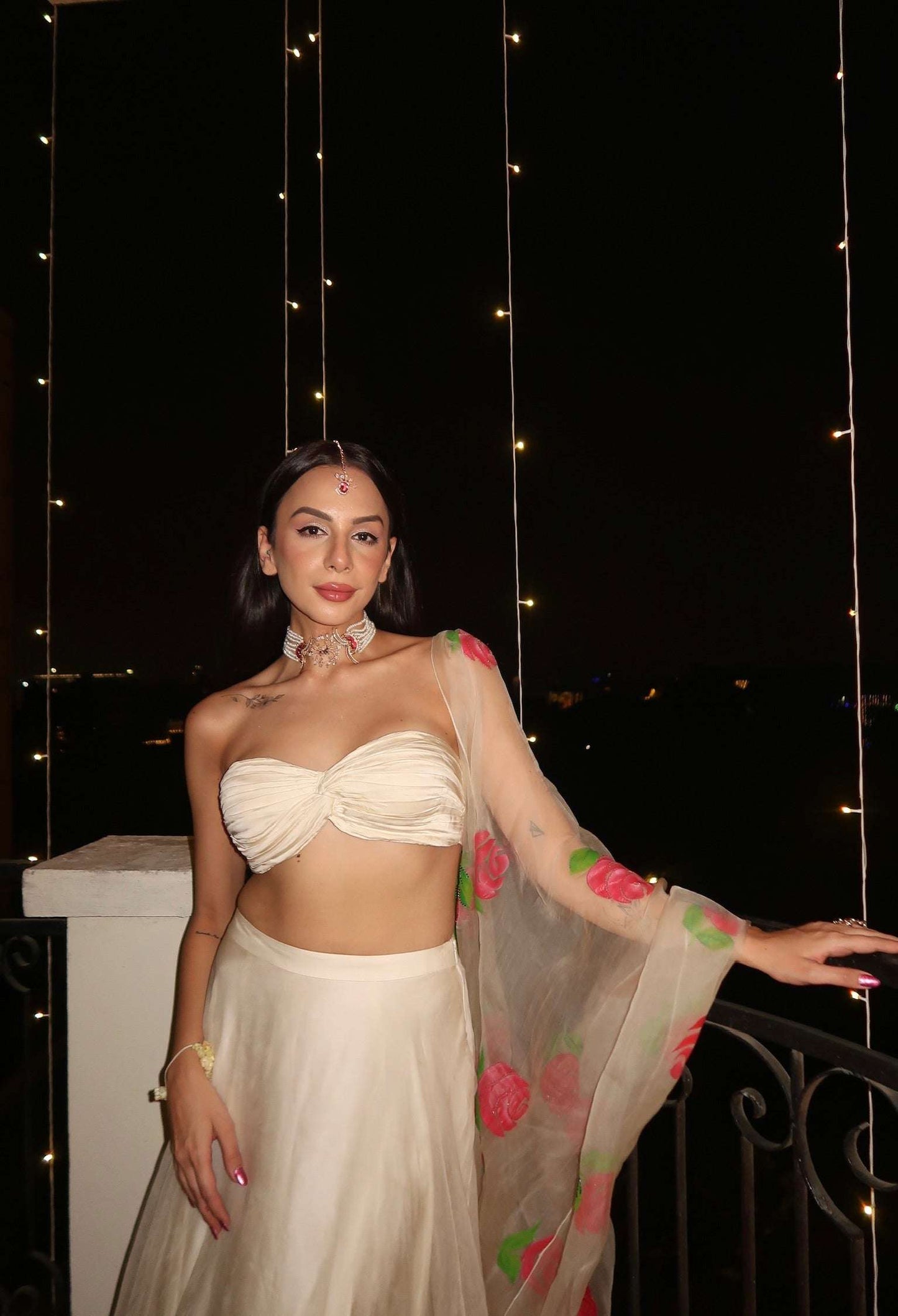 Nitibha Kaul In Le Palm Double Fish Choker Necklace