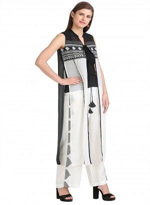 W for Woman White & Black Sleeveless Printed Gillet