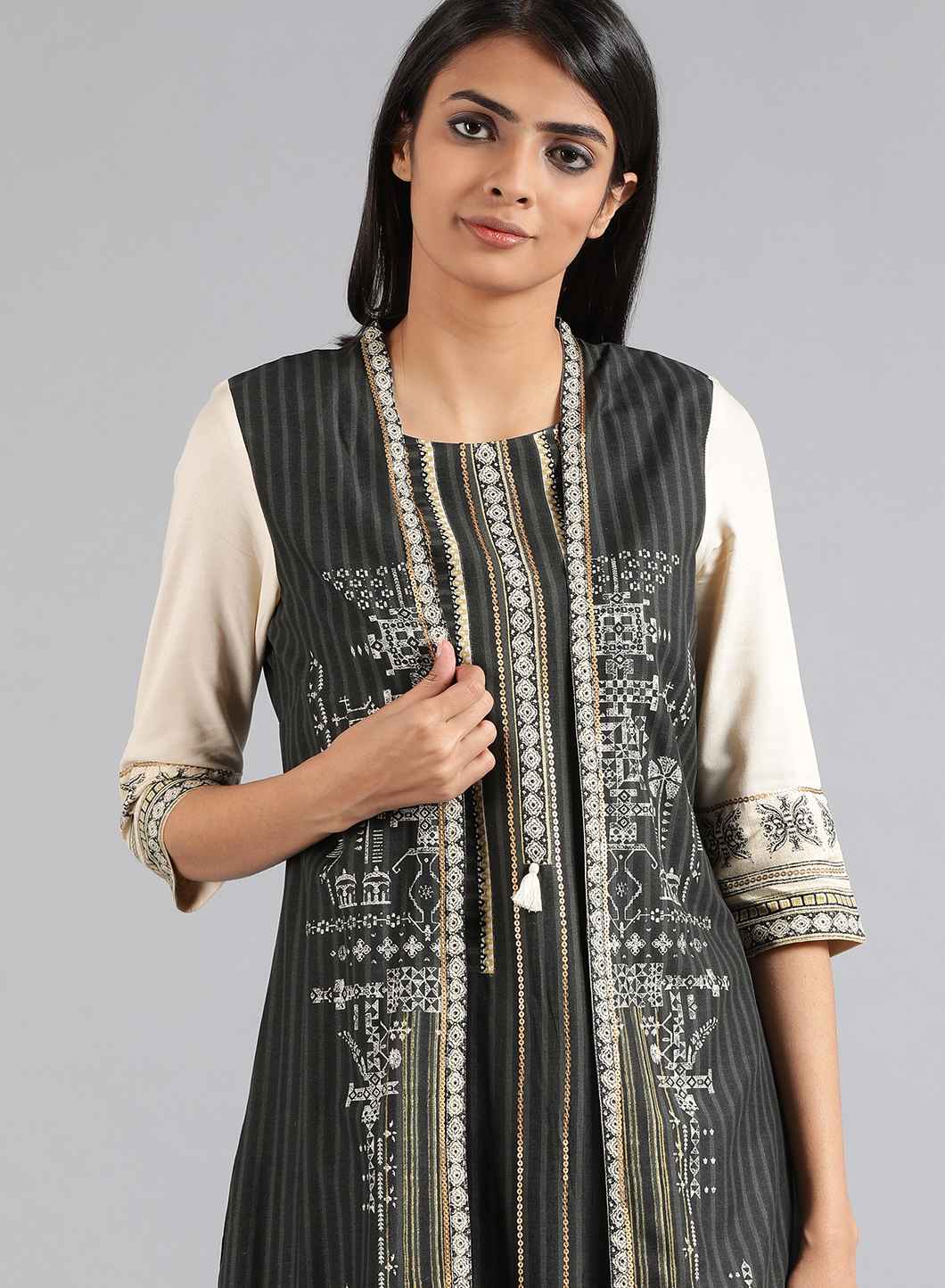 W for Woman Grey Round Neck Khadi Print kurta