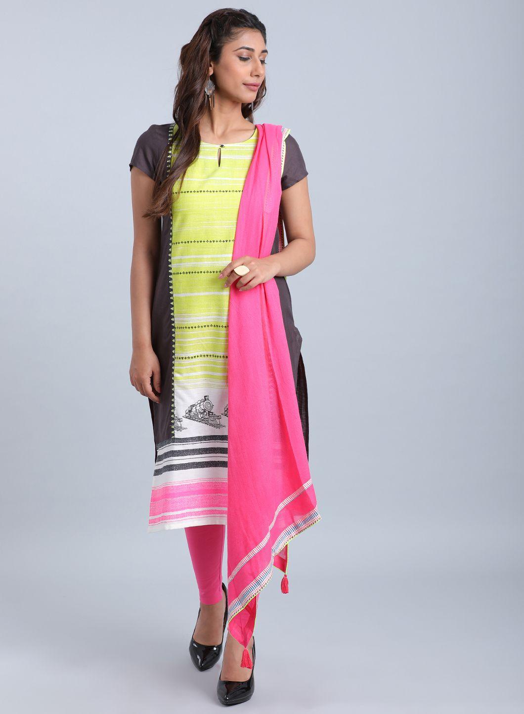 W for Woman Black & Green Printed Stylized Round Neck kurta