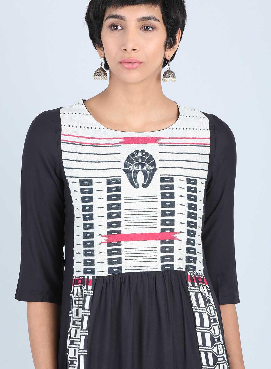 W for Woman Black Round Neck Gathered kurta