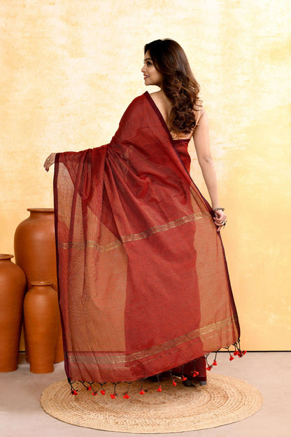 Piyari Fashion Women's Maroon Embellished Cotton Blend Zari Check Handloom Saree