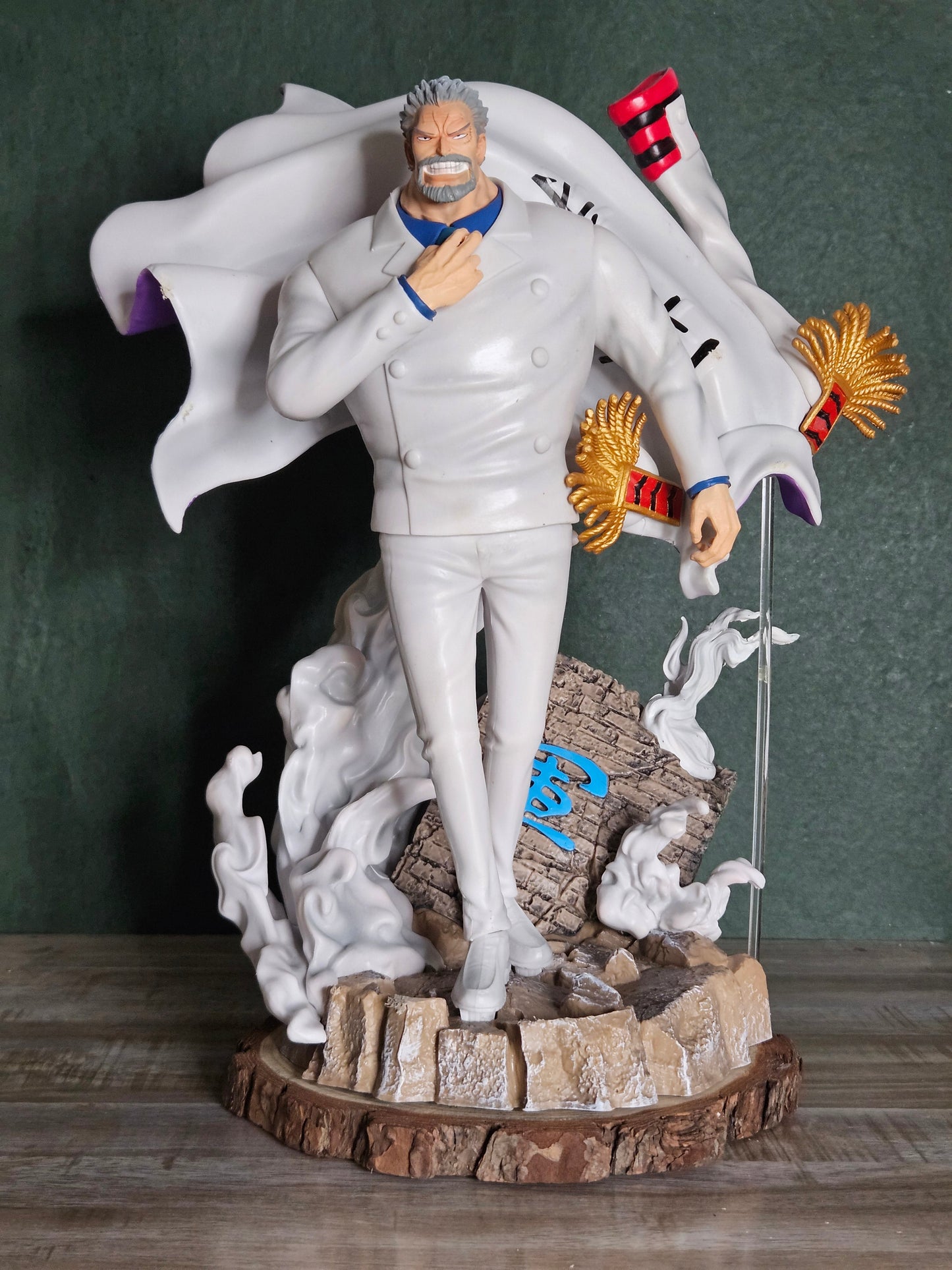 One Piece Monkey D. Garp Jumbo Captain Action Figure | 43 cm | Multiple Faces