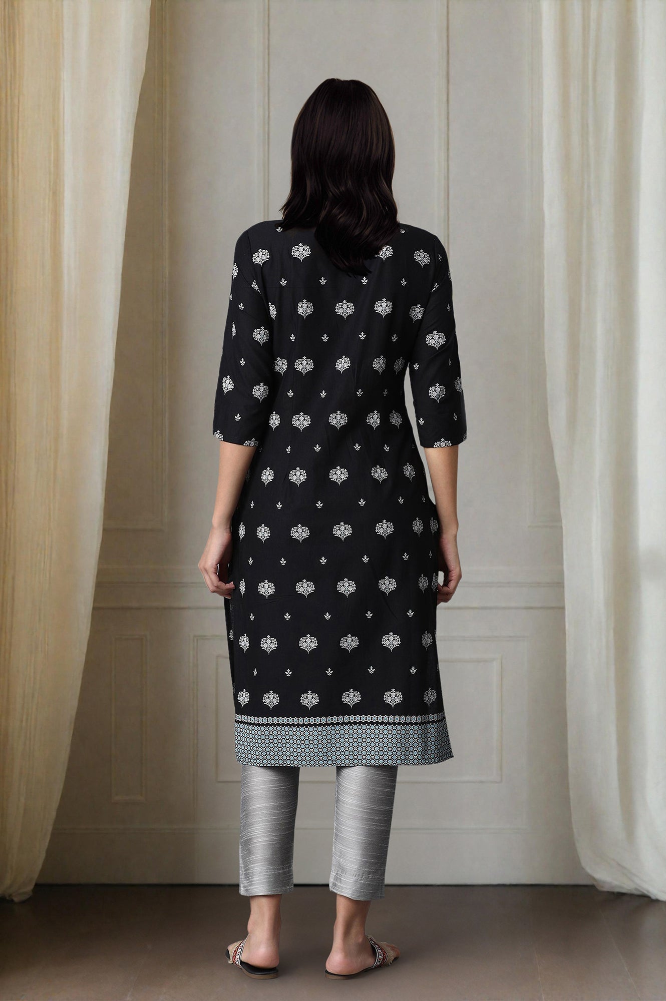 W for Woman Black Geometric Printed Pure Cotton Straight Kurta