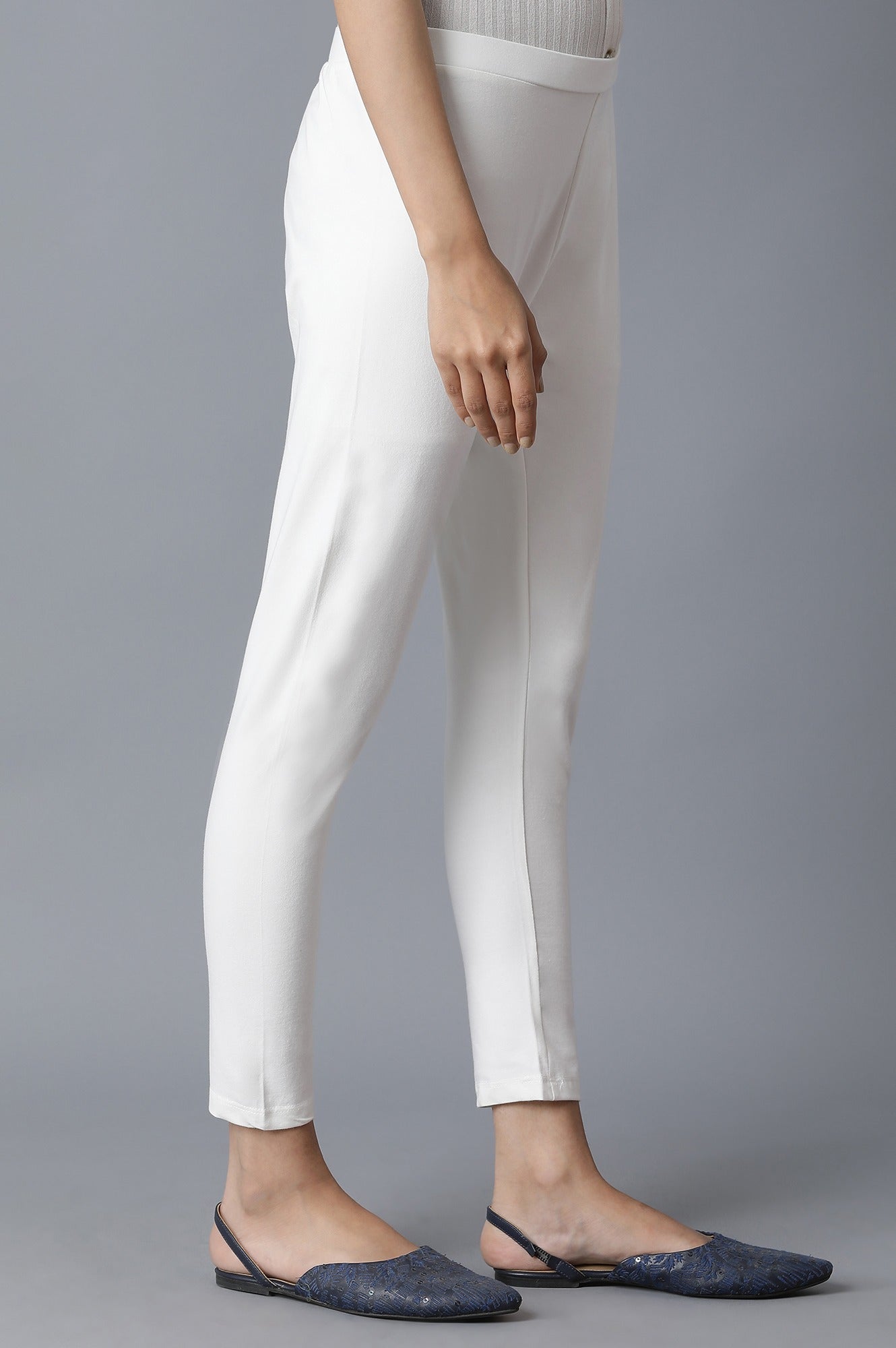 W for Woman Ecru Solid Slim Pants