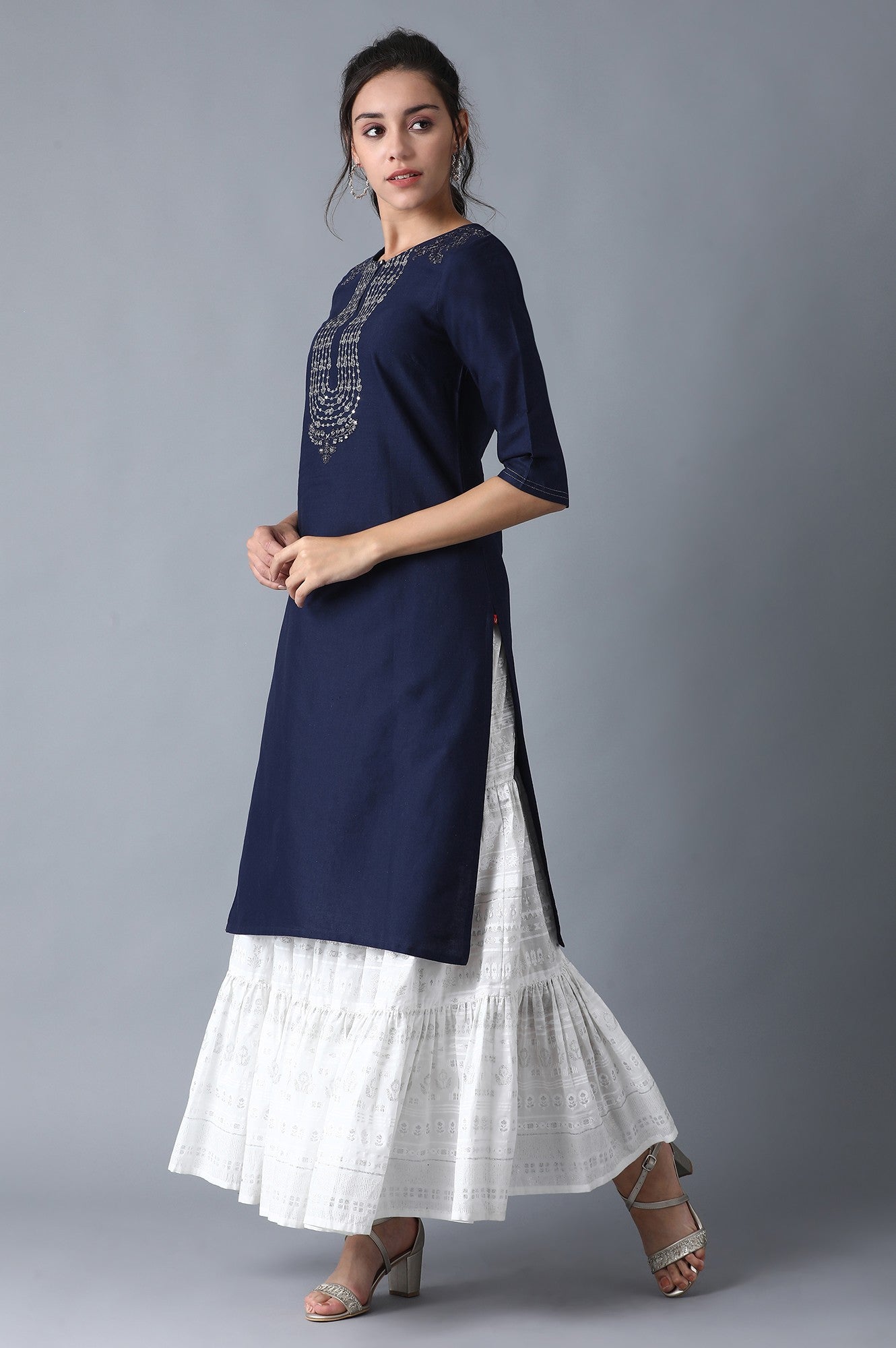 W for Woman Blue Solid kurta with Embroidery on Yoke