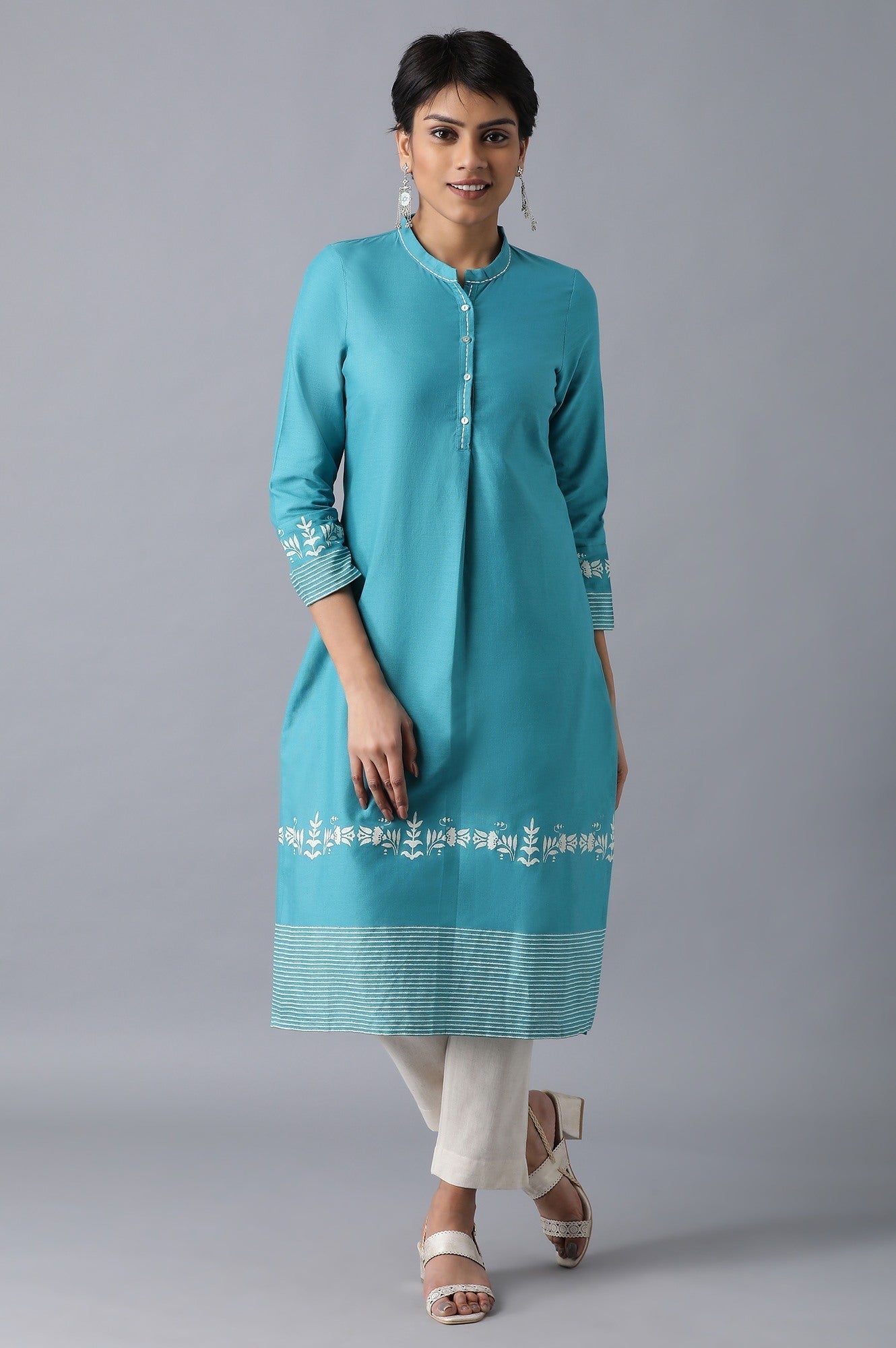 W for Woman Teal Flora Print Straight kurta in Mandarin Collar