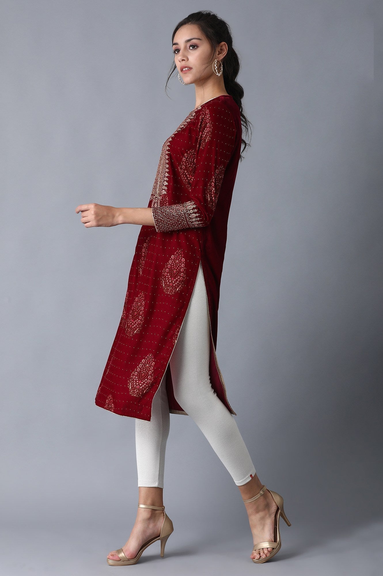 W for Woman Maroon Stripe Print Straight kurta with Embroidery
