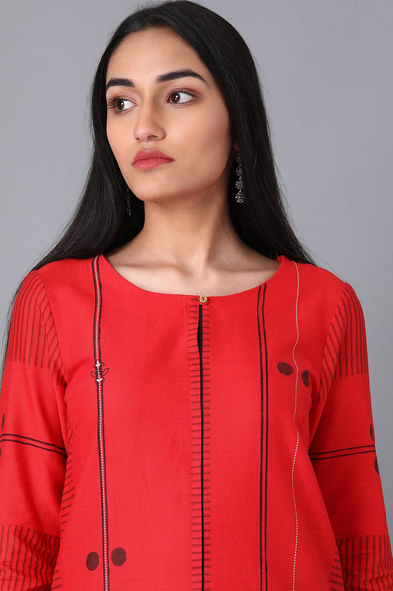W for Woman Red Geometric Print Straight kurta in Boat Neck