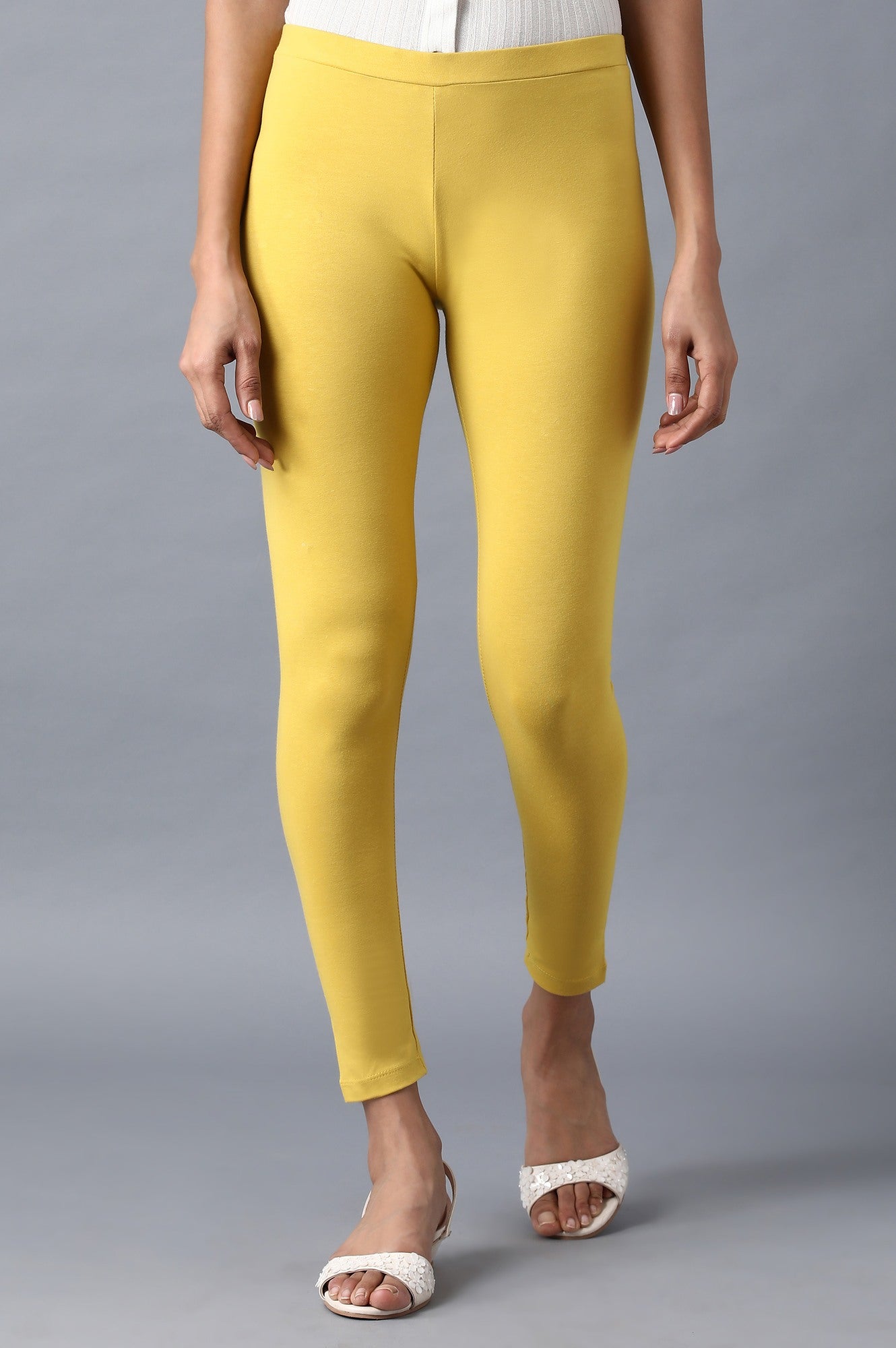 W for Woman Olive Solid Tights