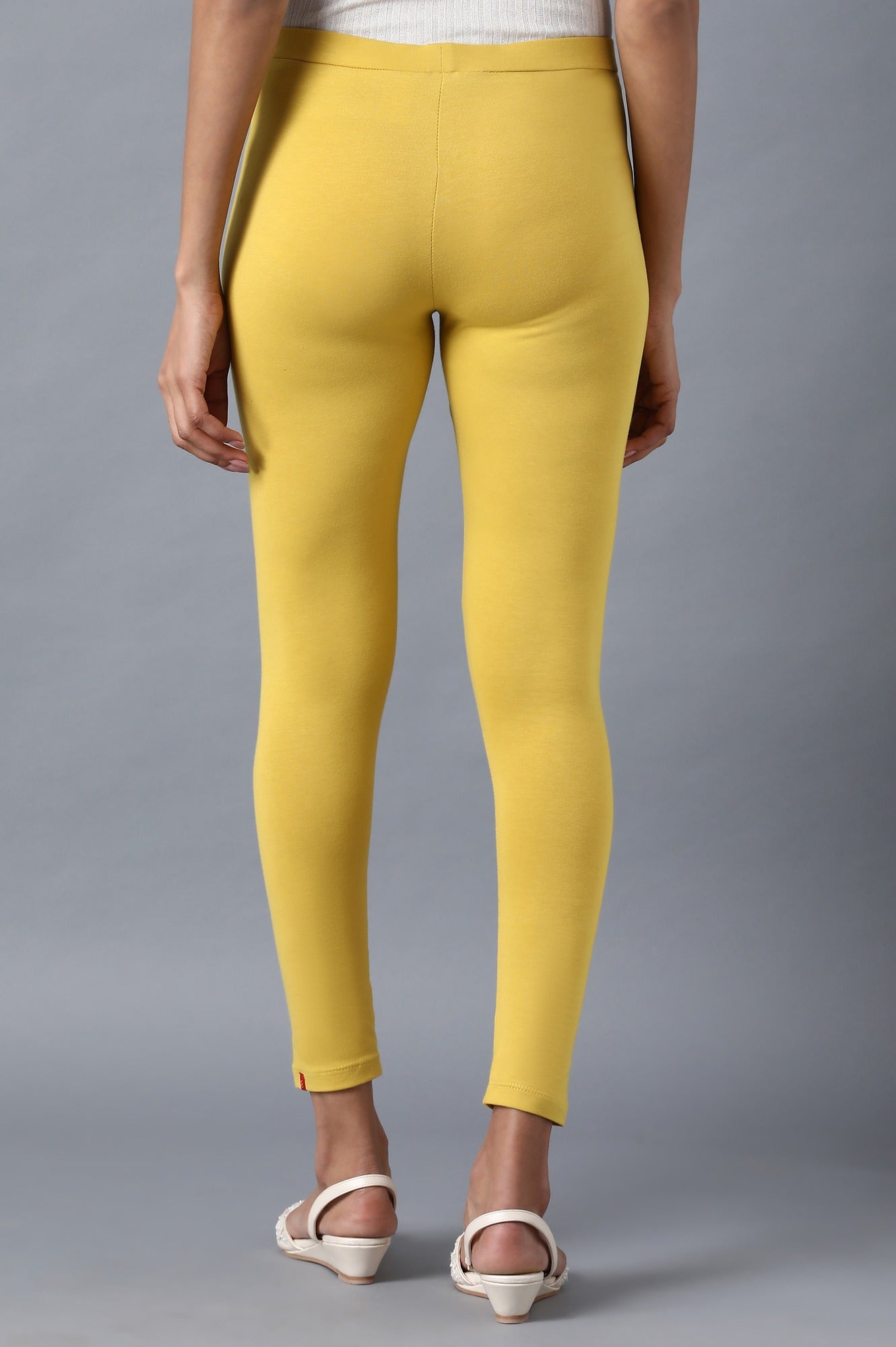W for Woman Olive Solid Tights