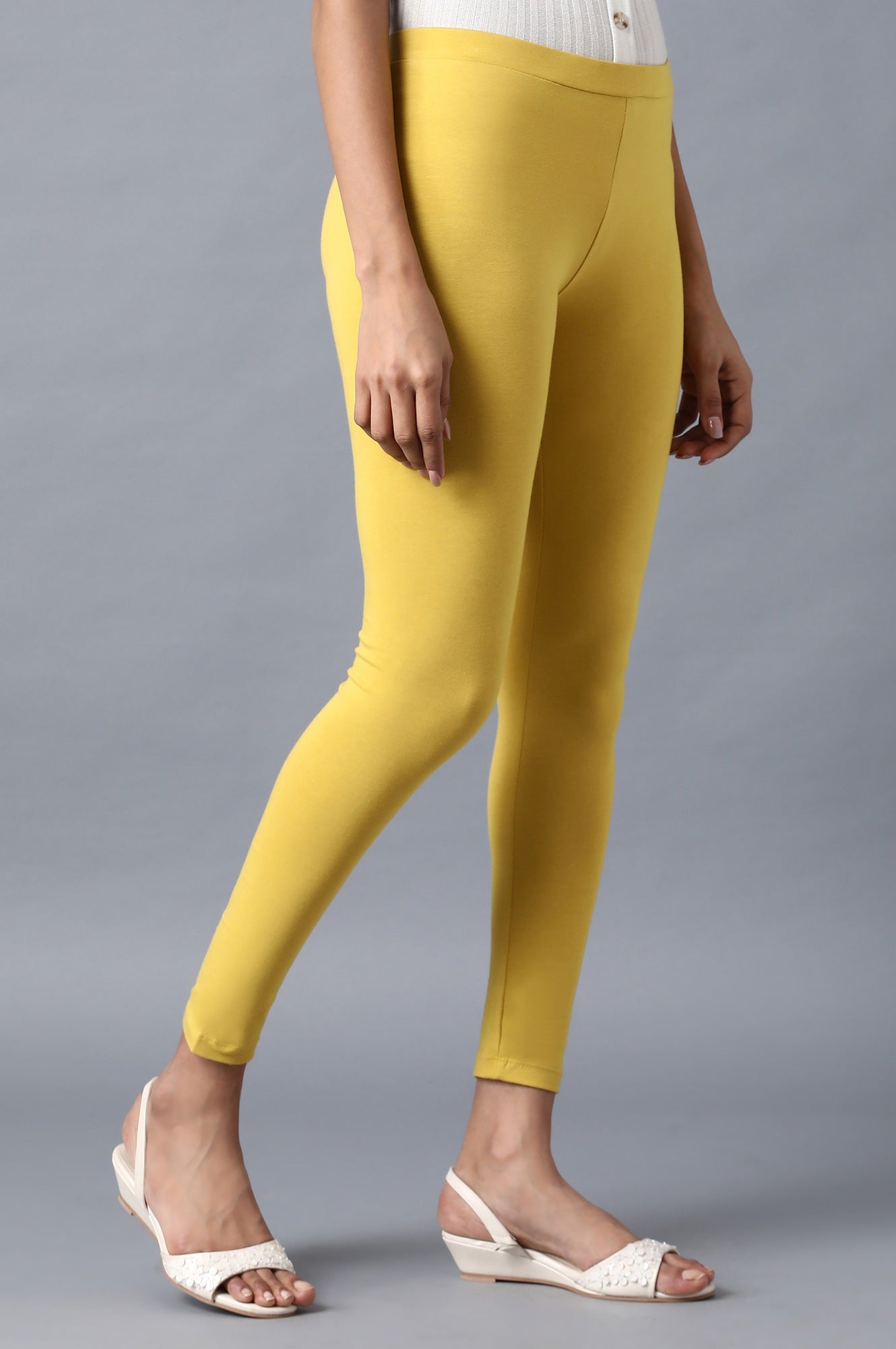 W for Woman Olive Solid Tights