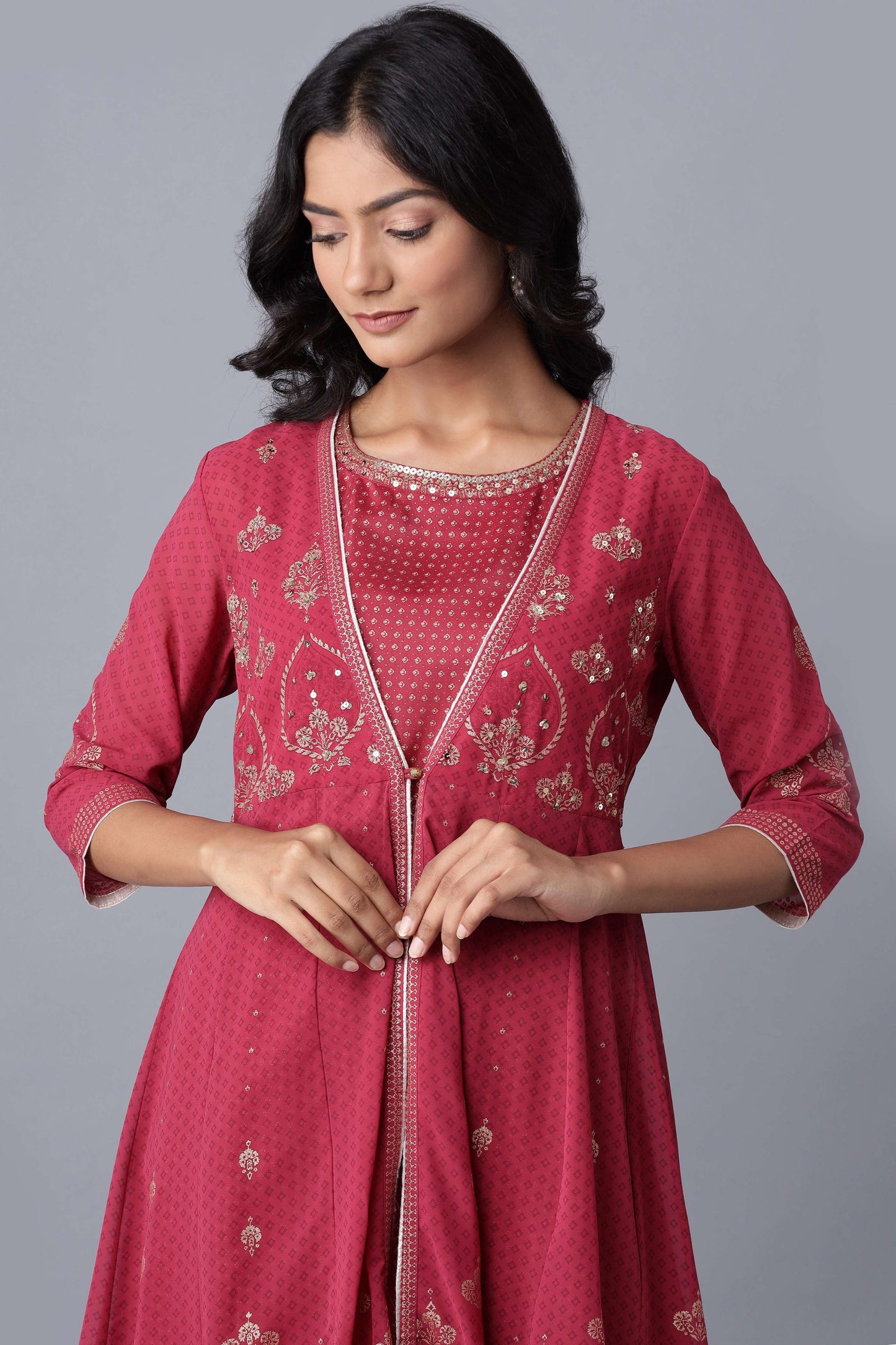 W for Woman Wine Layered kurta-Solid Tights Set