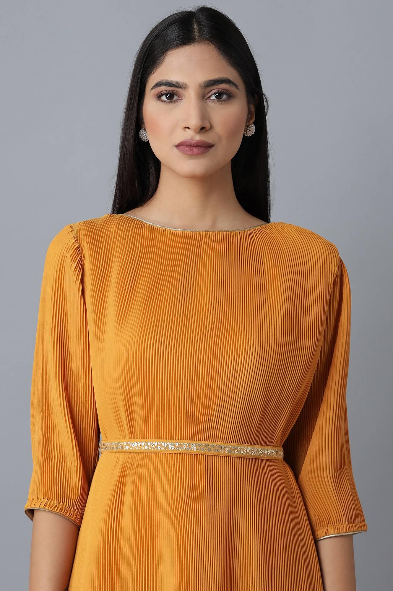 W for Woman Orange Pleated kurta-Slim Pants Set