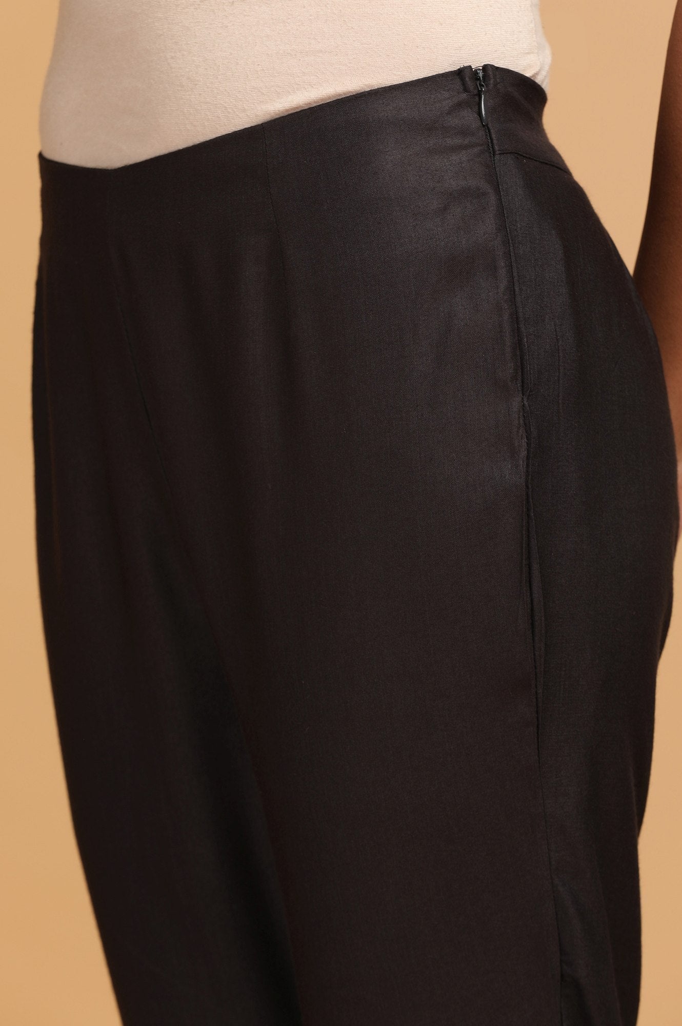W for Woman Black Solid Slim Pants